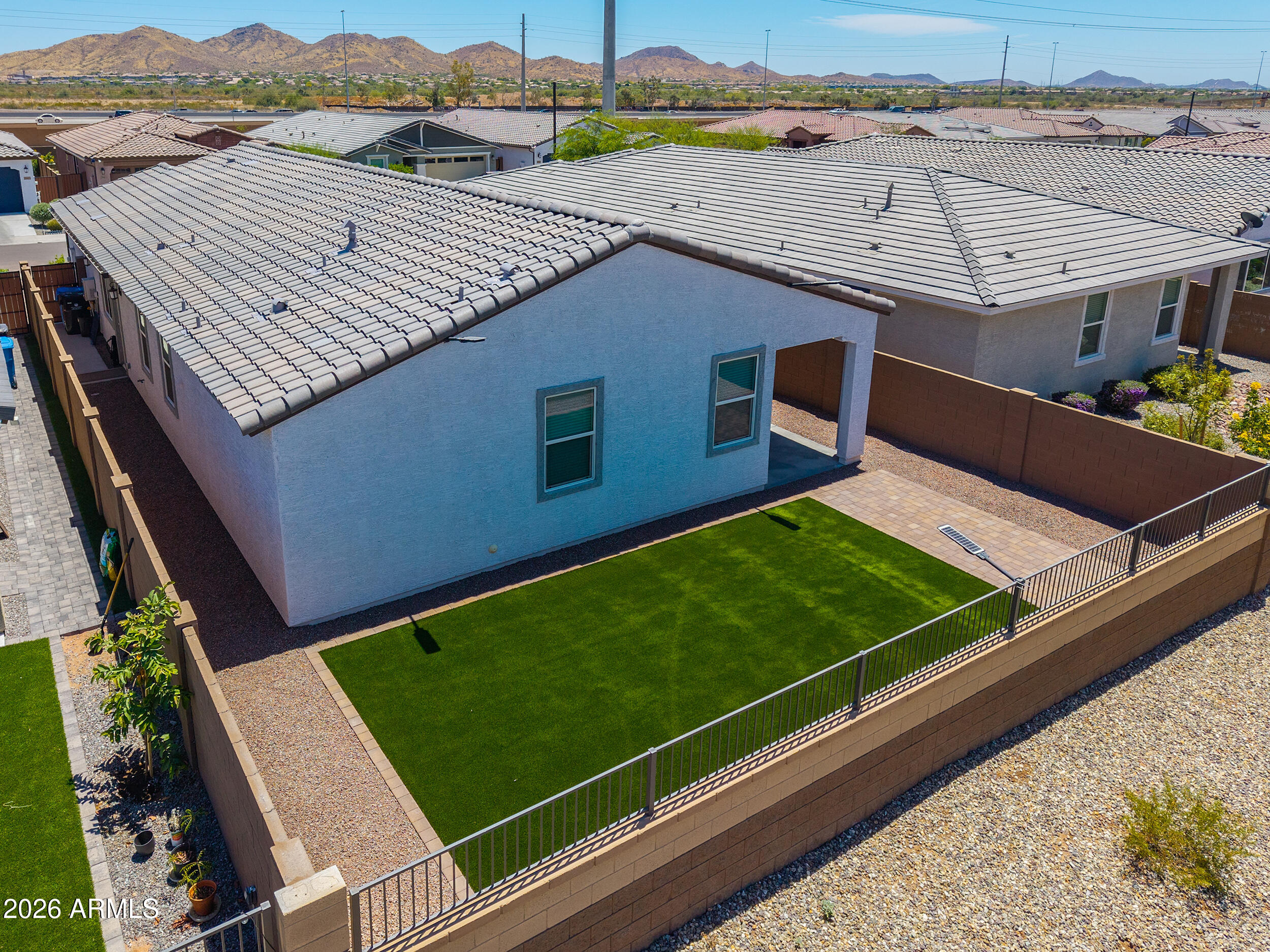 MIDDLE VISTAS - Residential