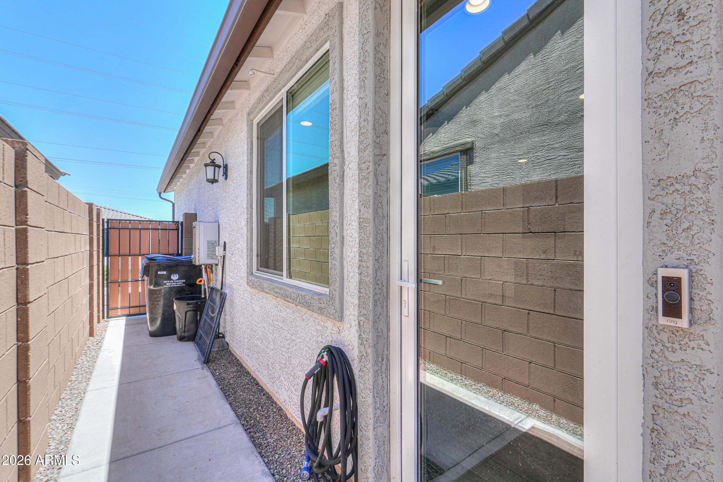 MIDDLE VISTAS - Residential
