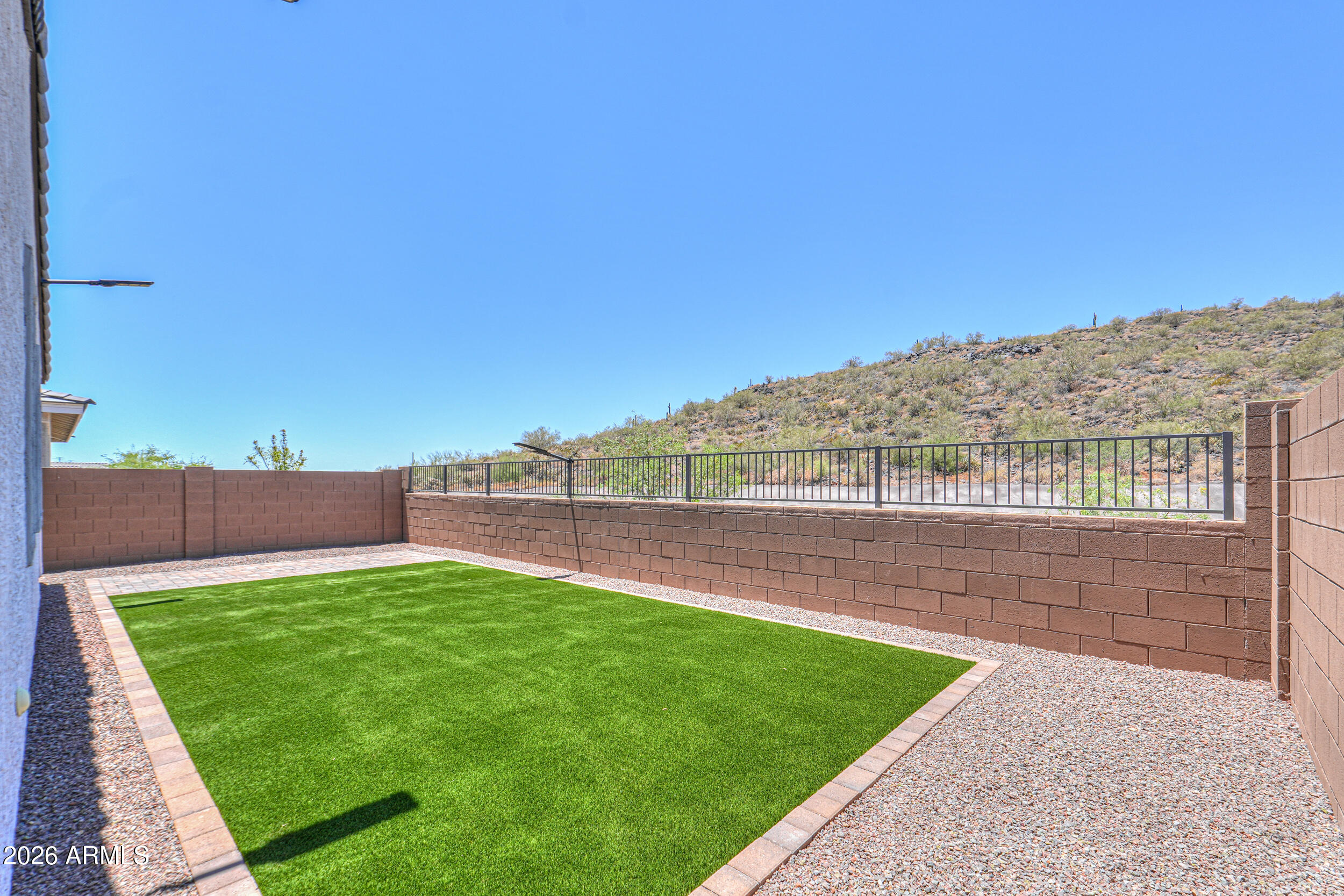 MIDDLE VISTAS - Residential