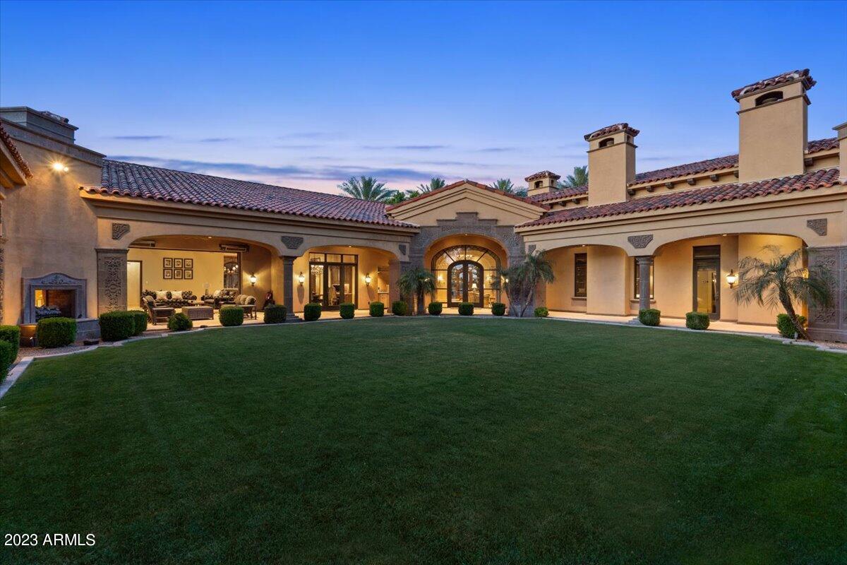 CASA DE SUNRISE - Residential
