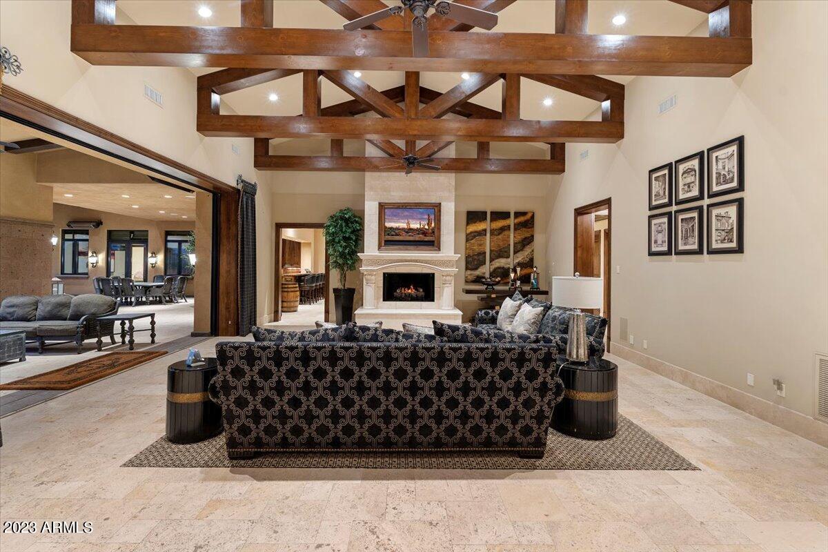 CASA DE SUNRISE - Residential