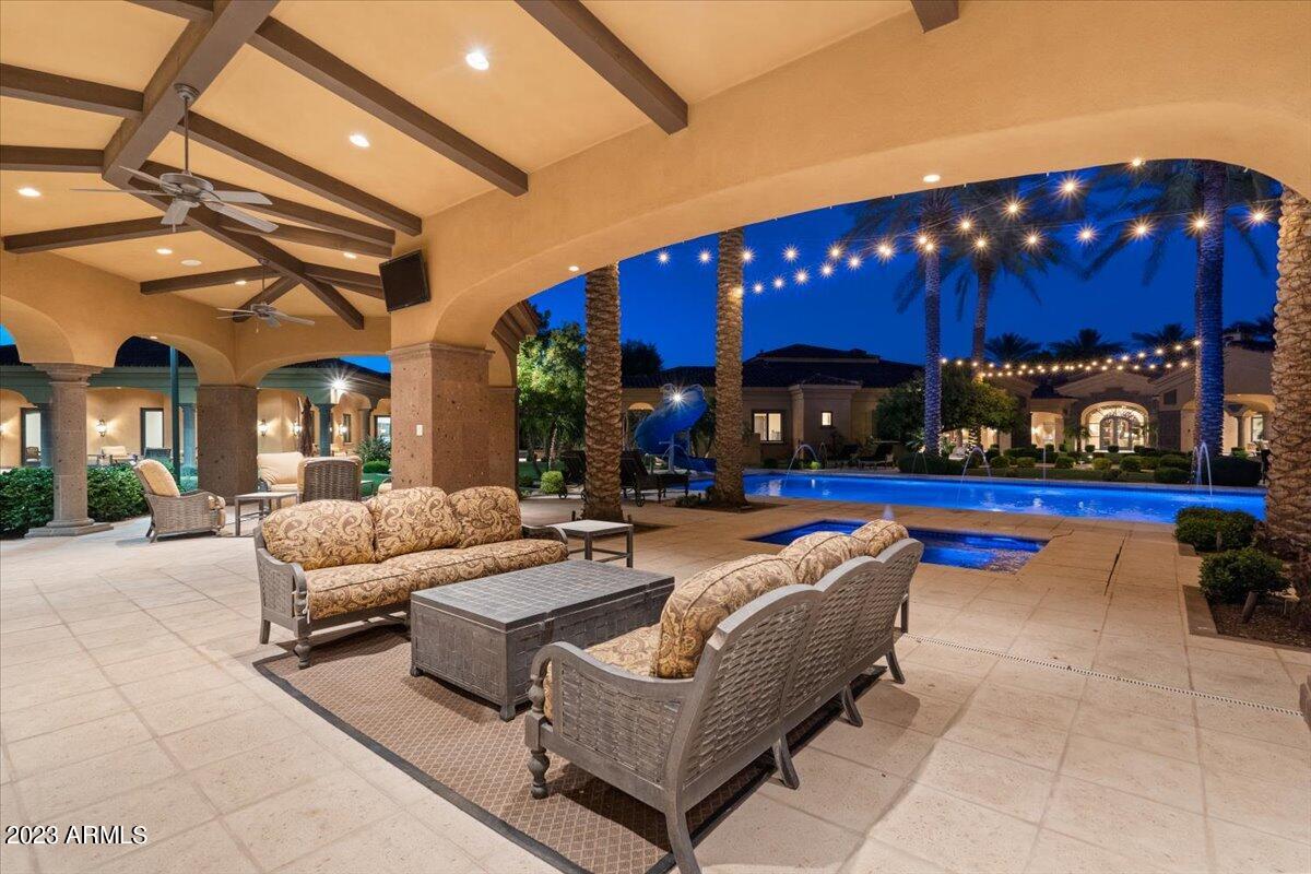 CASA DE SUNRISE - Residential