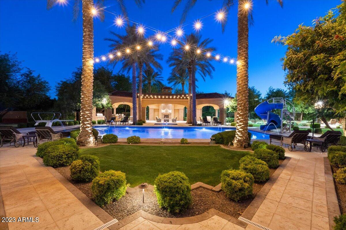 CASA DE SUNRISE - Residential