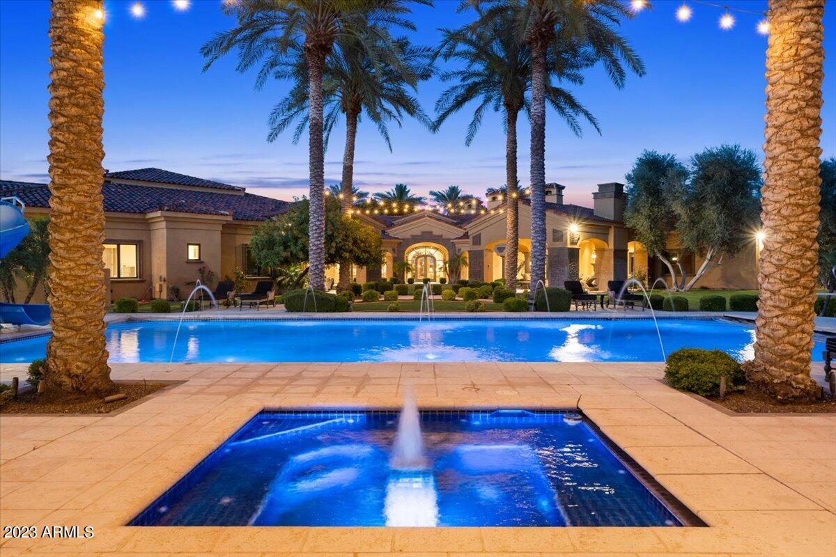 CASA DE SUNRISE - Residential
