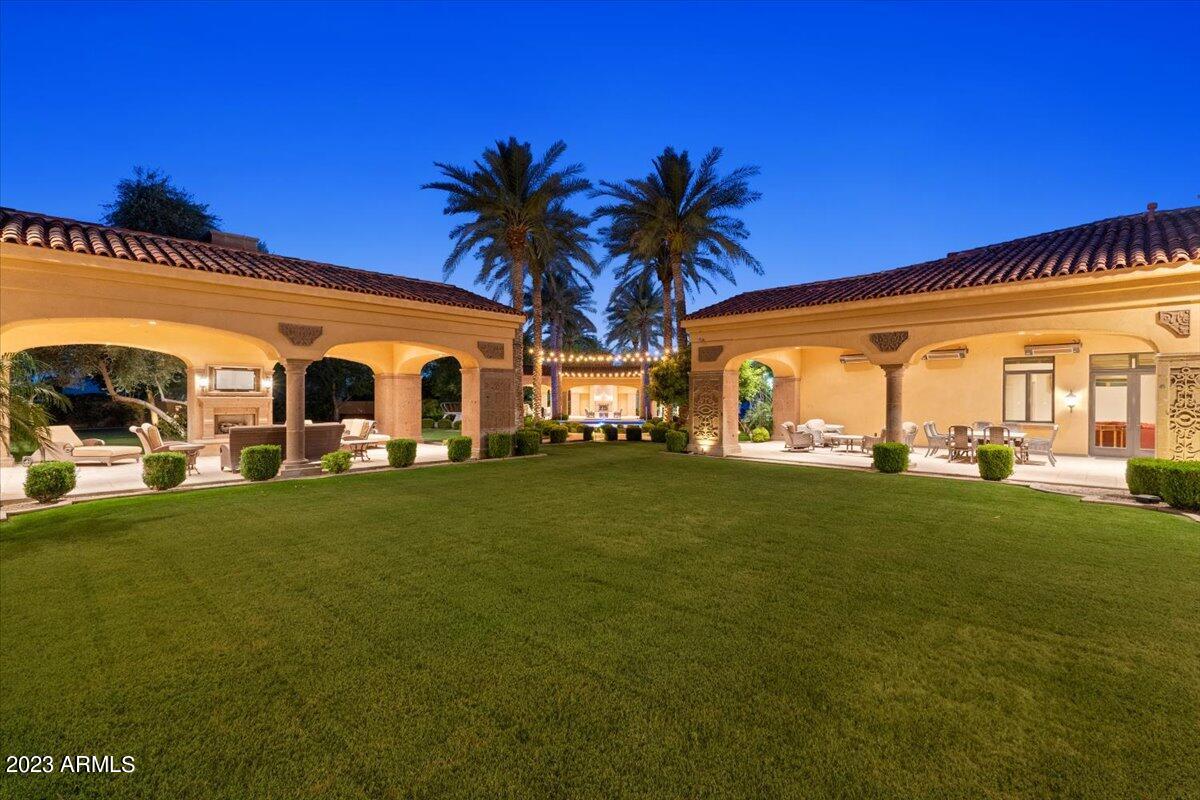 CASA DE SUNRISE - Residential