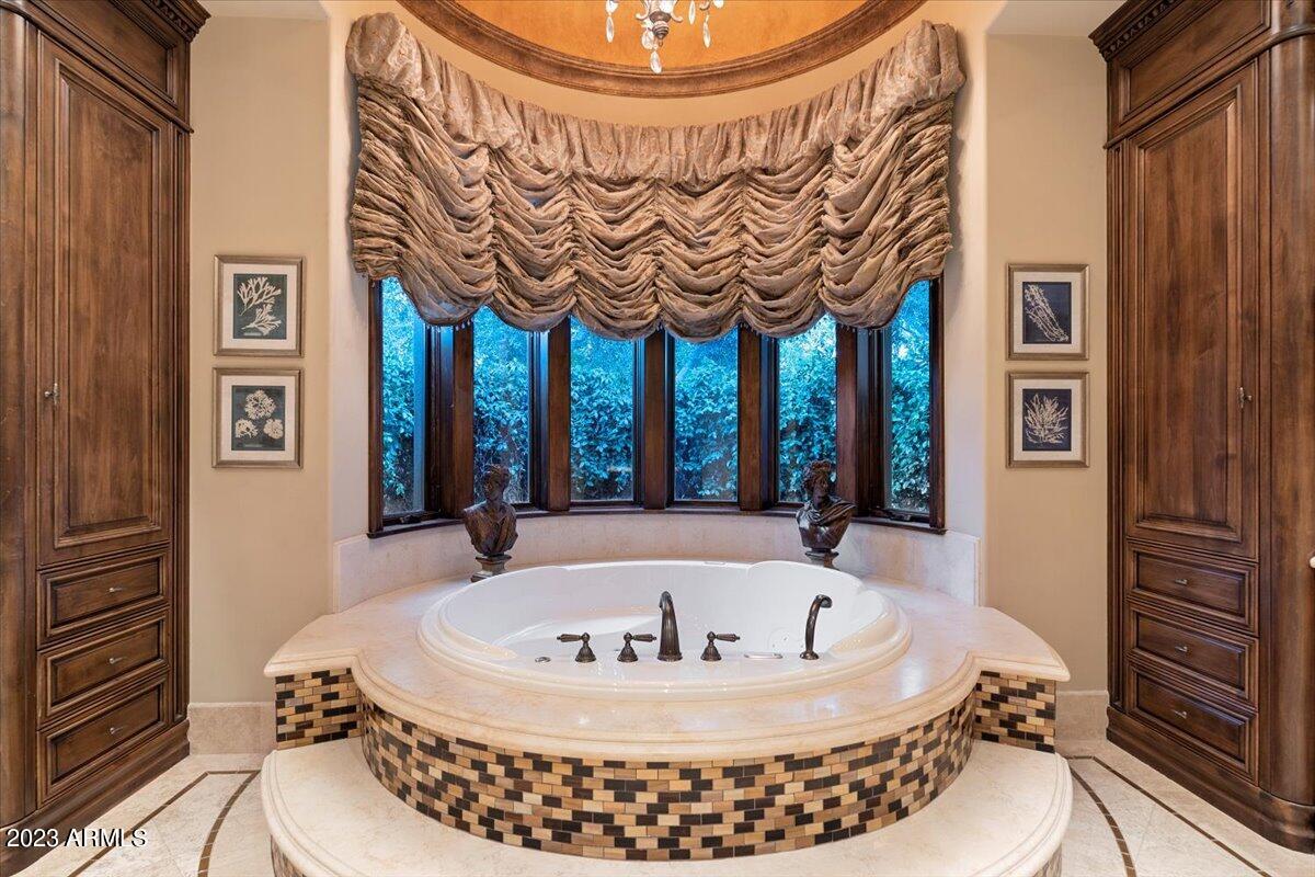 CASA DE SUNRISE - Residential