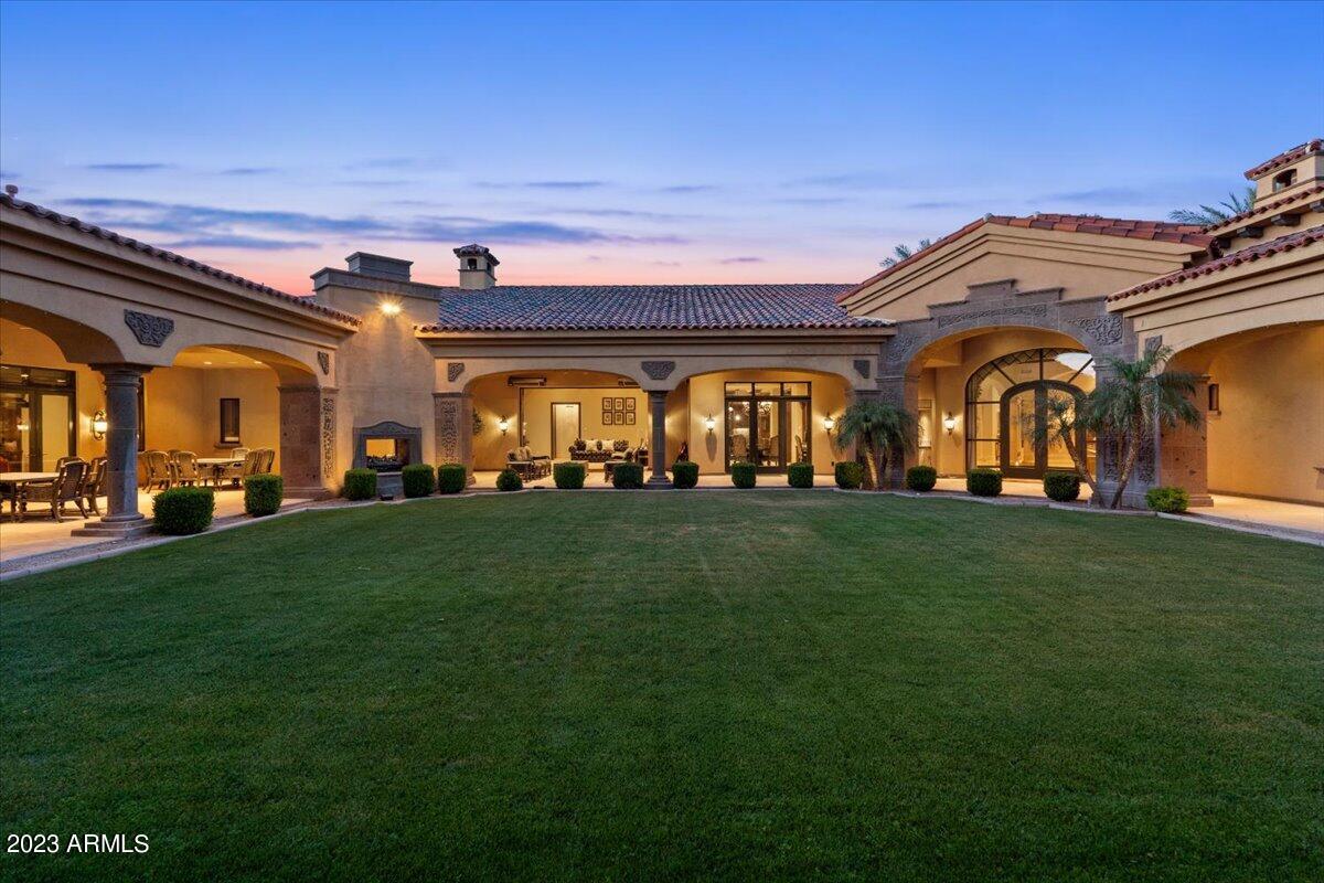 CASA DE SUNRISE - Residential