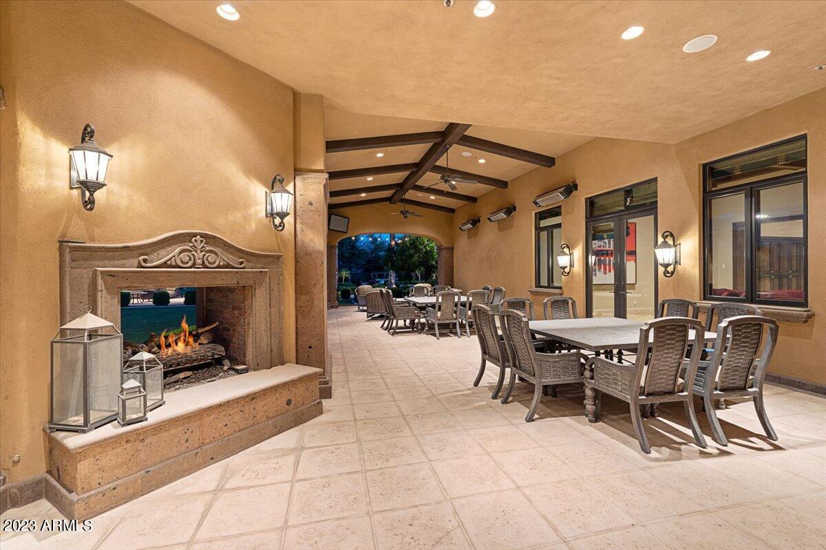 CASA DE SUNRISE - Residential