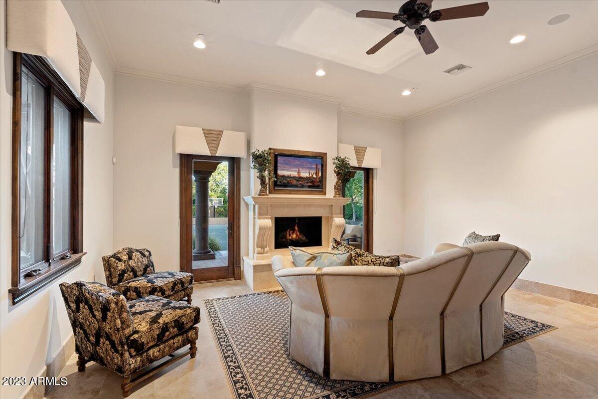 CASA DE SUNRISE - Residential