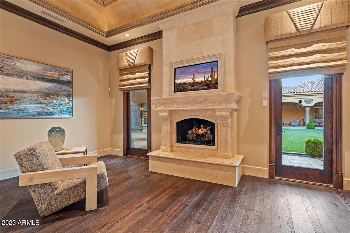 CASA DE SUNRISE - Residential