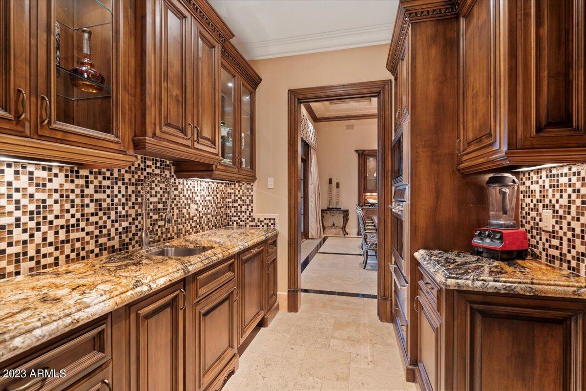 CASA DE SUNRISE - Residential