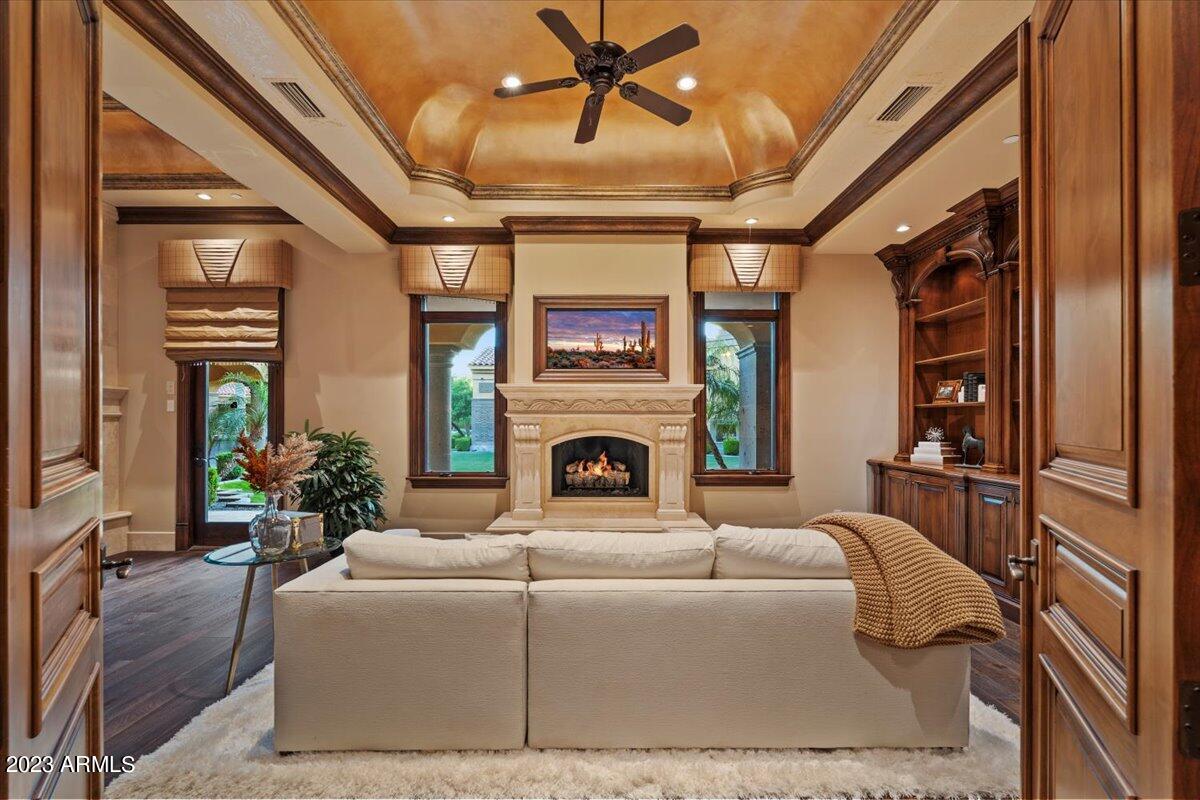 CASA DE SUNRISE - Residential