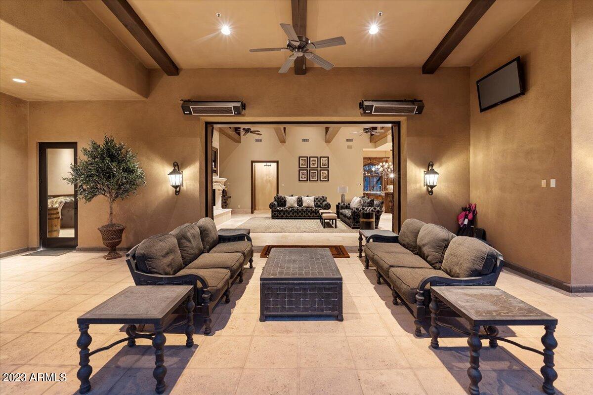 CASA DE SUNRISE - Residential