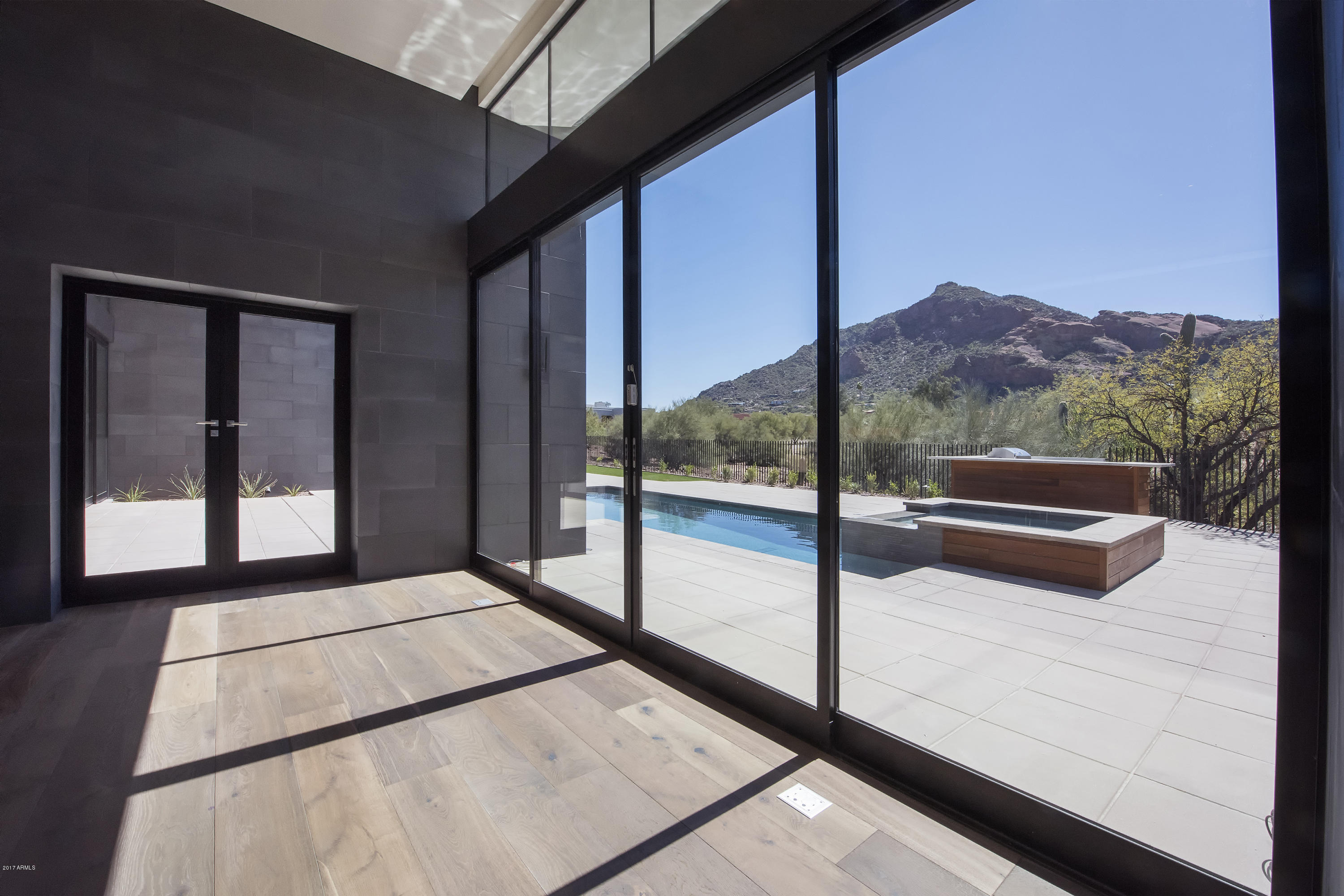 Paradise Valley - Residential