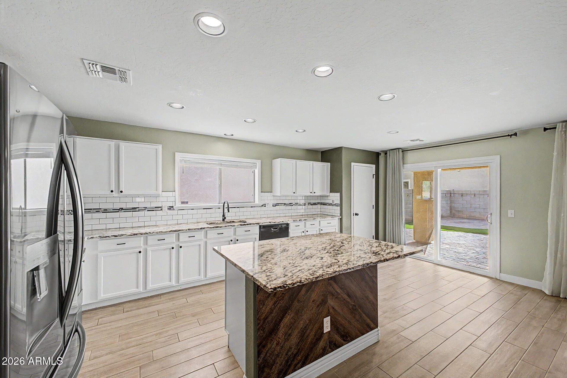 BELL POINTE 1 - Residential
