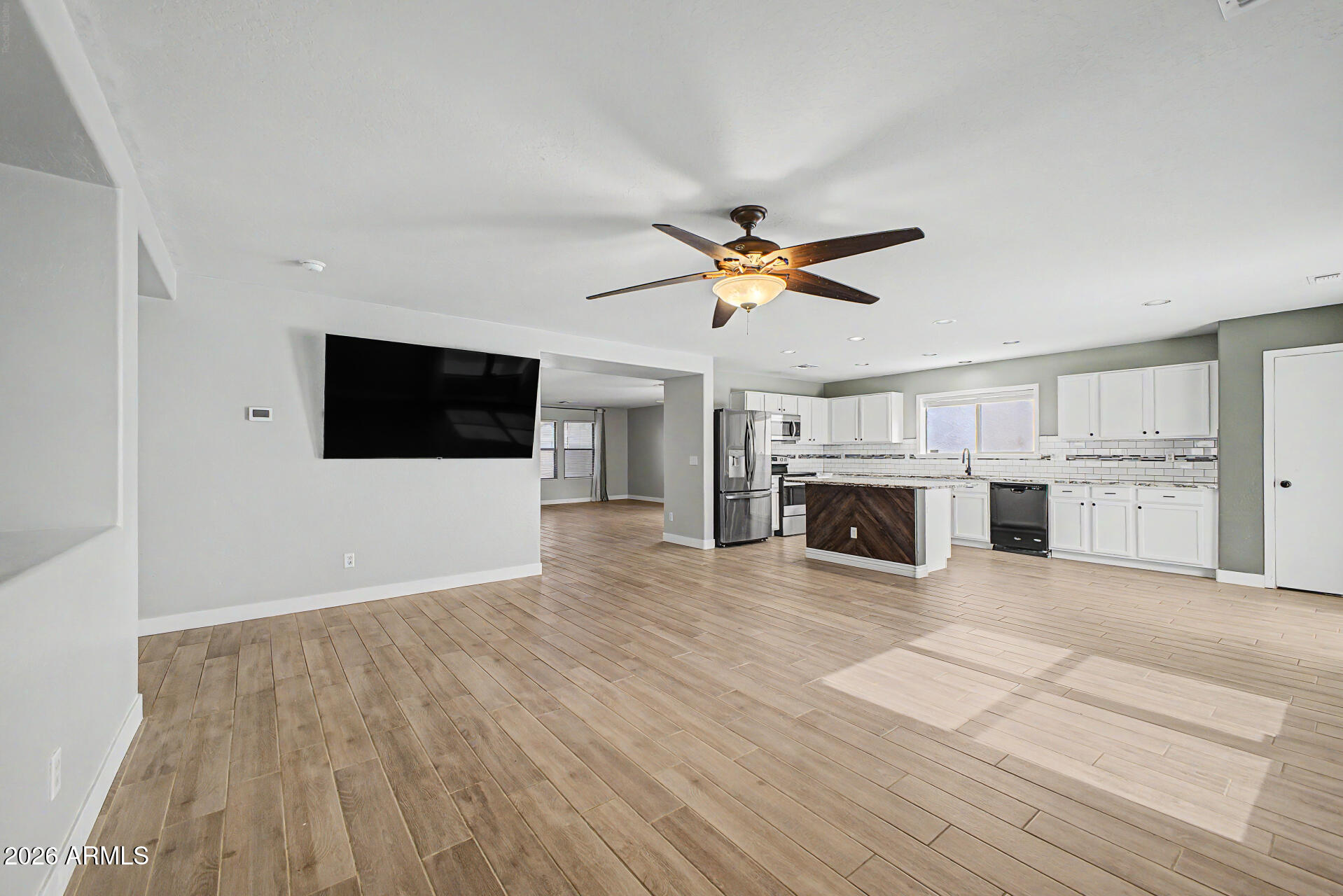 BELL POINTE 1 - Residential