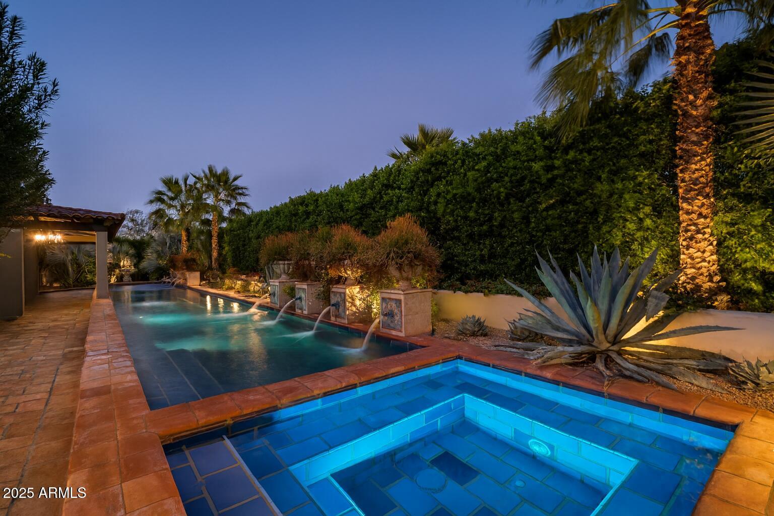 CINCO SOLES - Residential