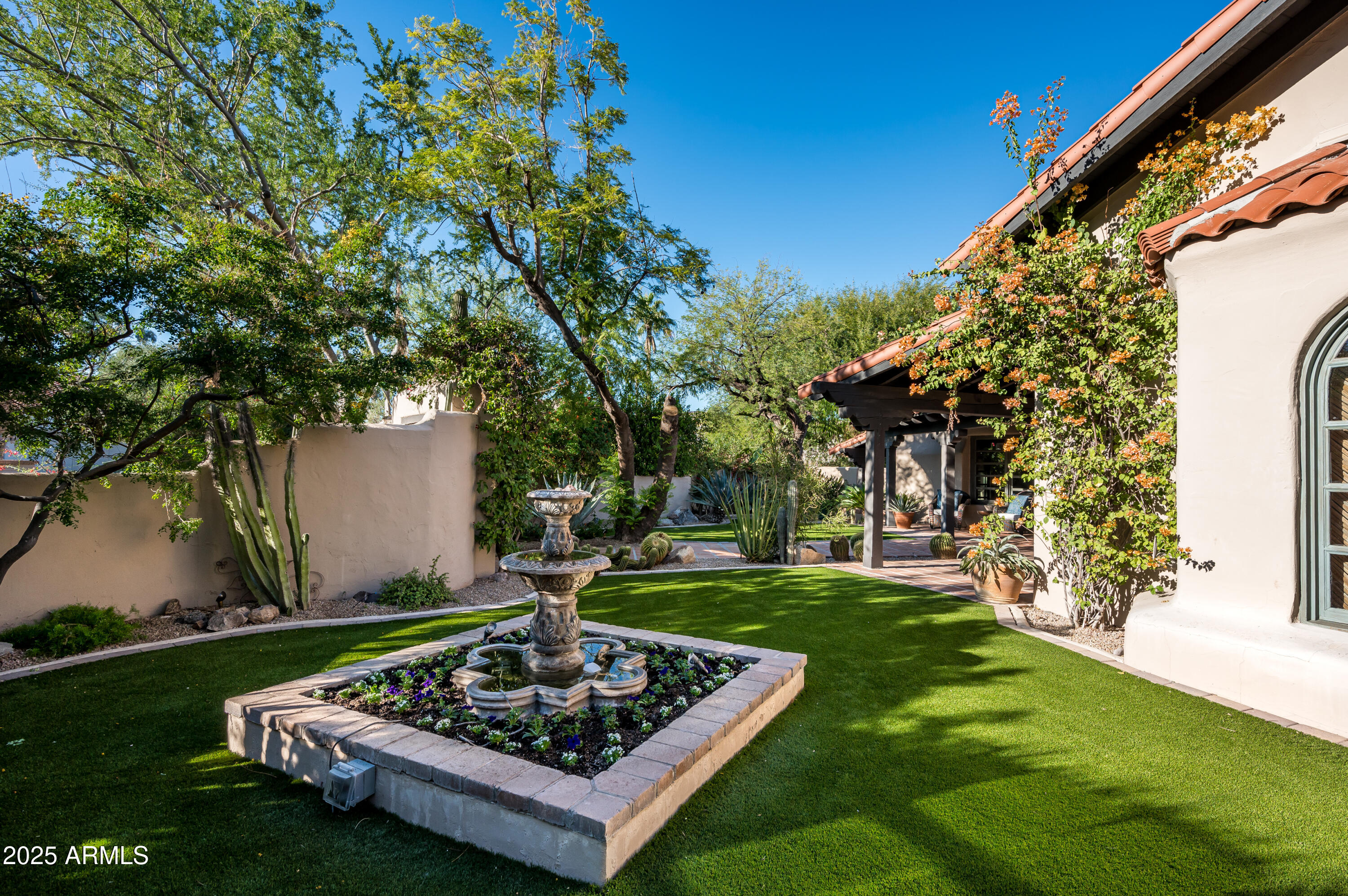 CINCO SOLES - Residential