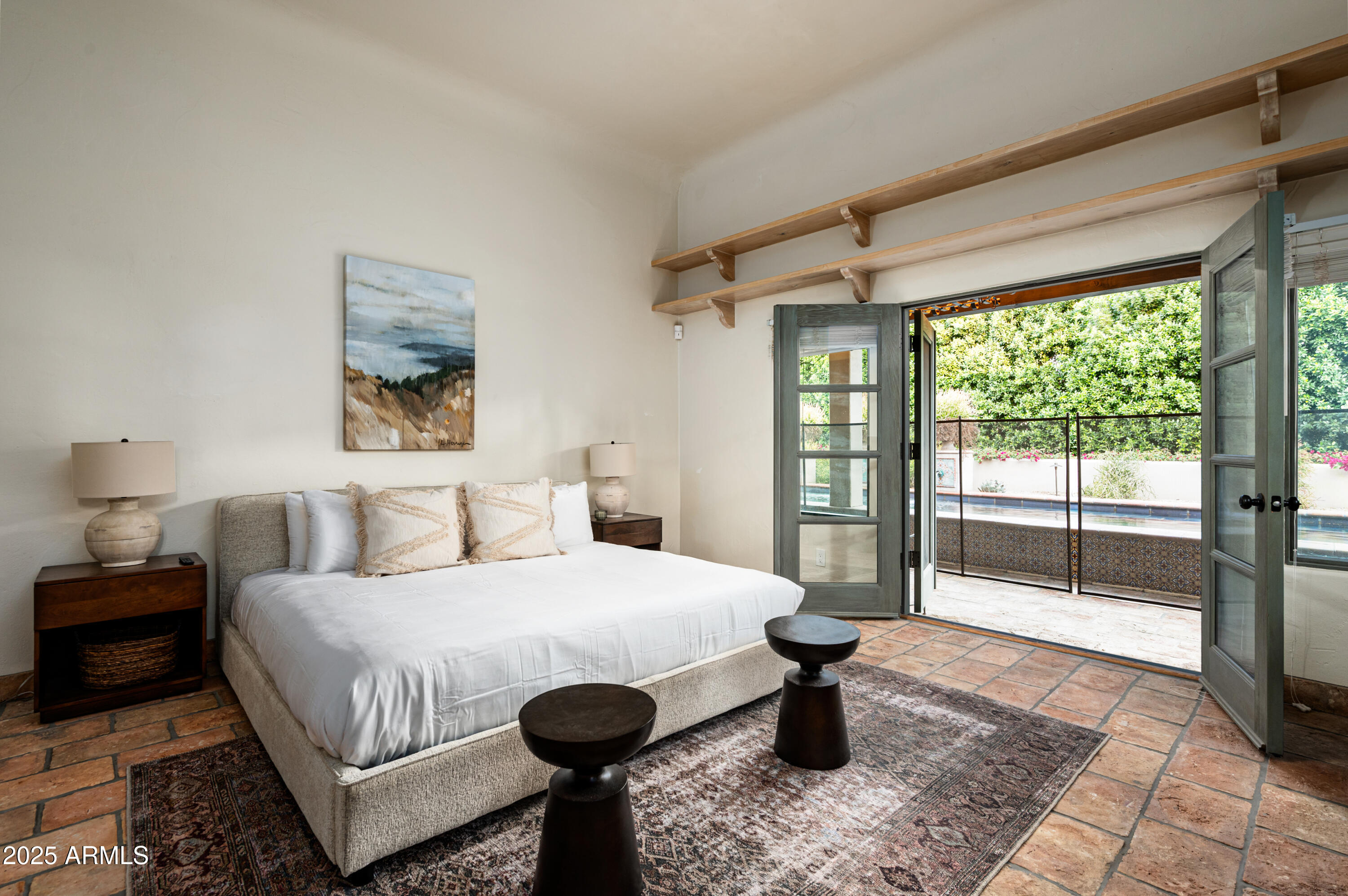 CINCO SOLES - Residential