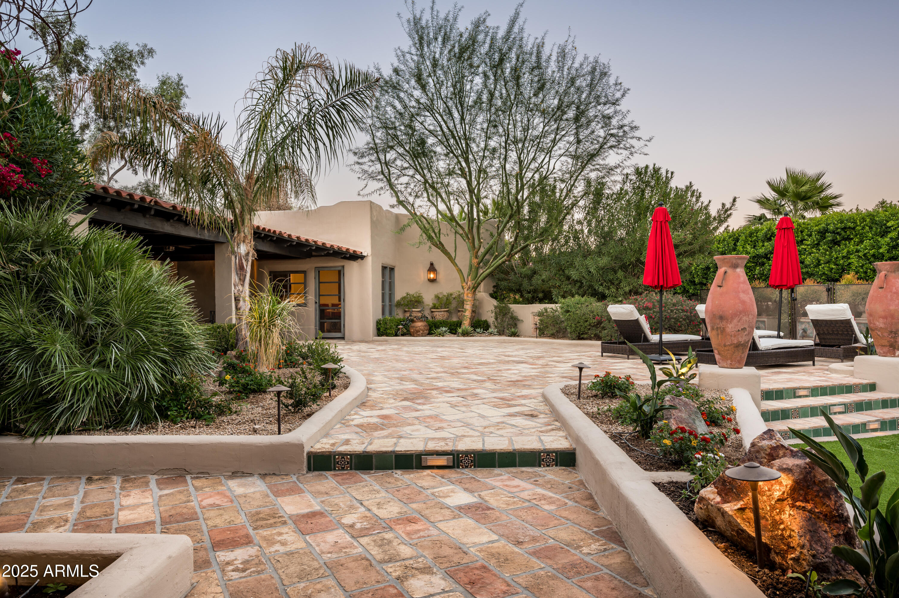 CINCO SOLES - Residential