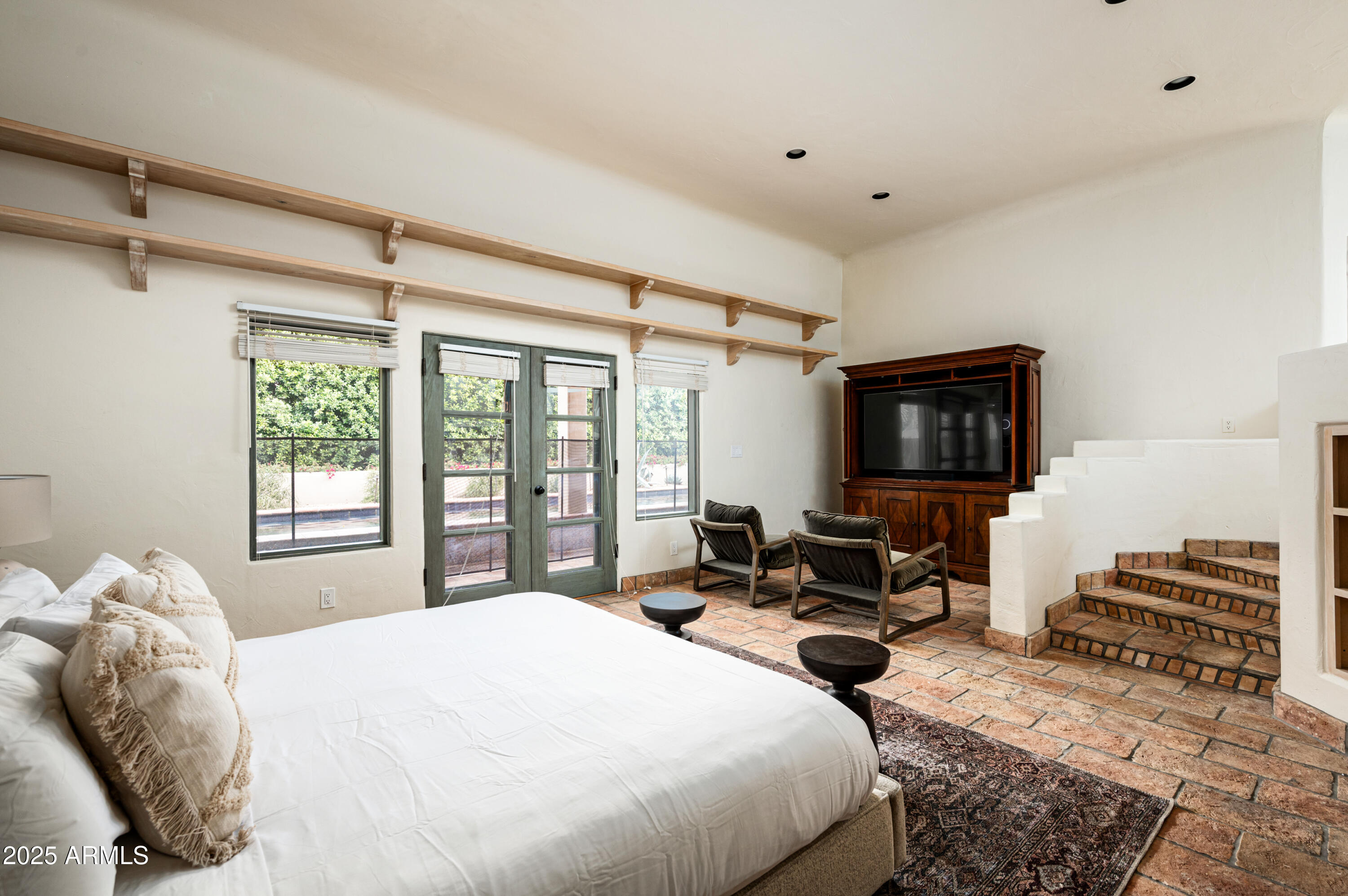 CINCO SOLES - Residential