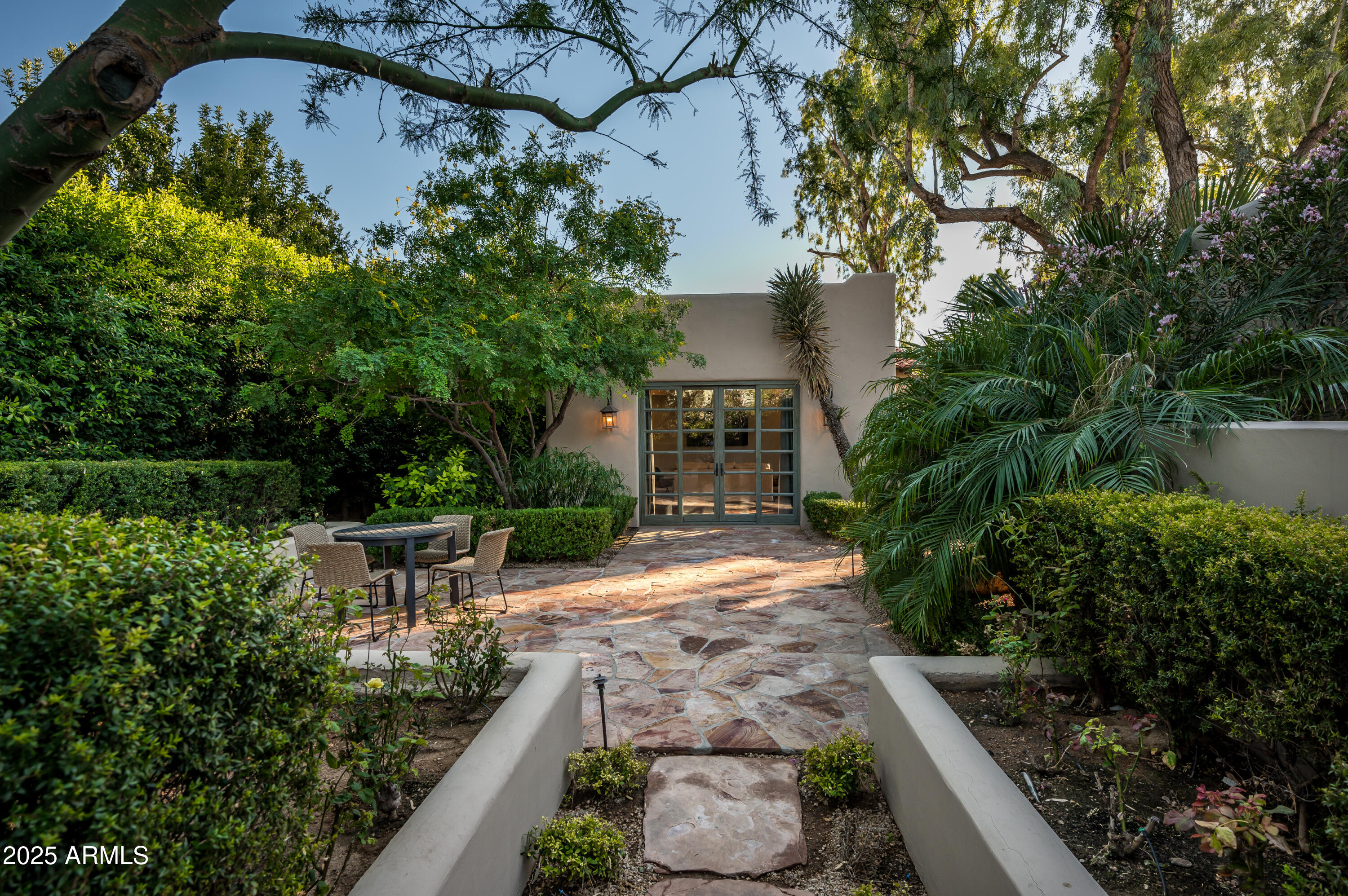CINCO SOLES - Residential