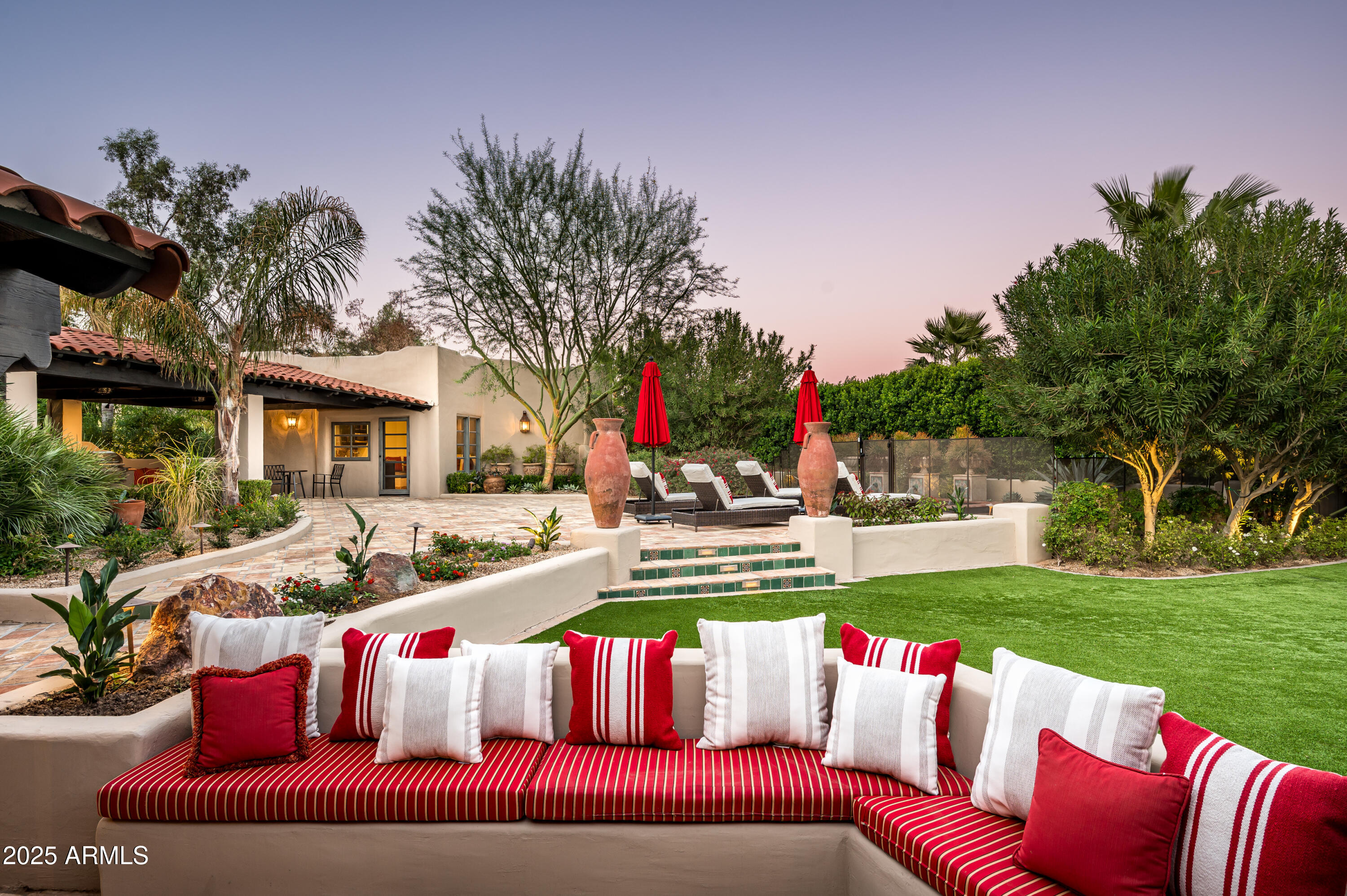 CINCO SOLES - Residential