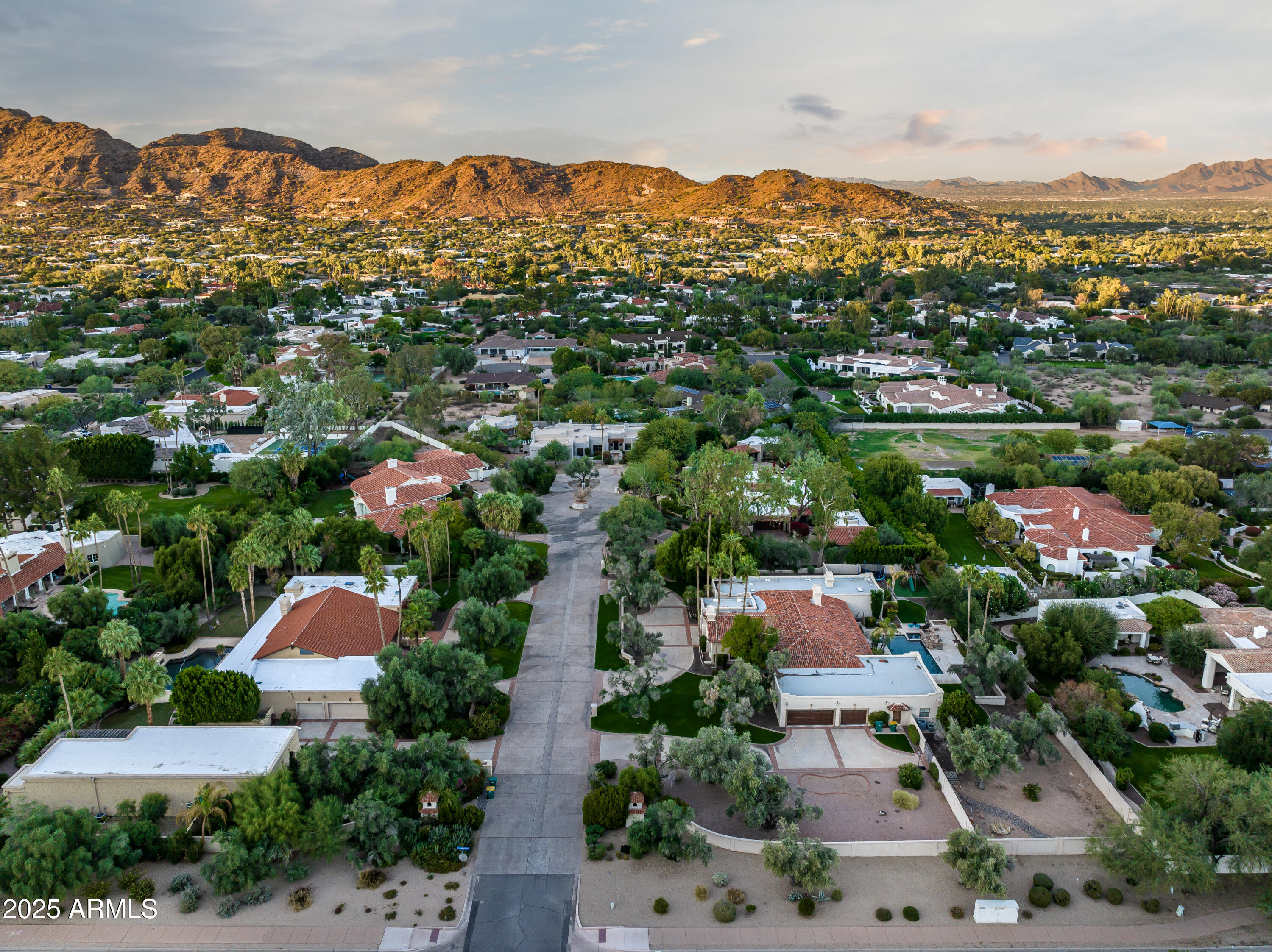 CINCO SOLES - Residential