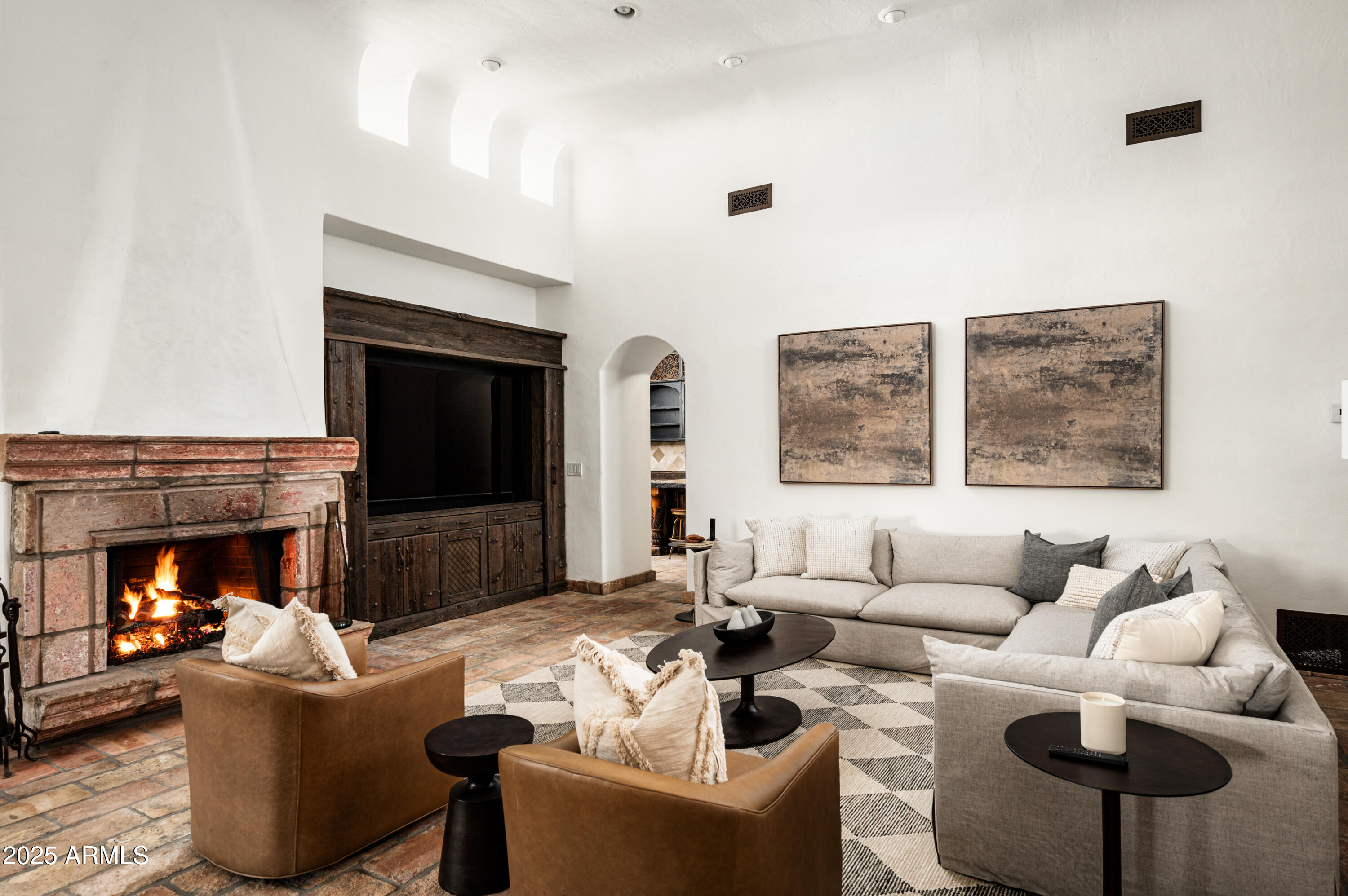 CINCO SOLES - Residential