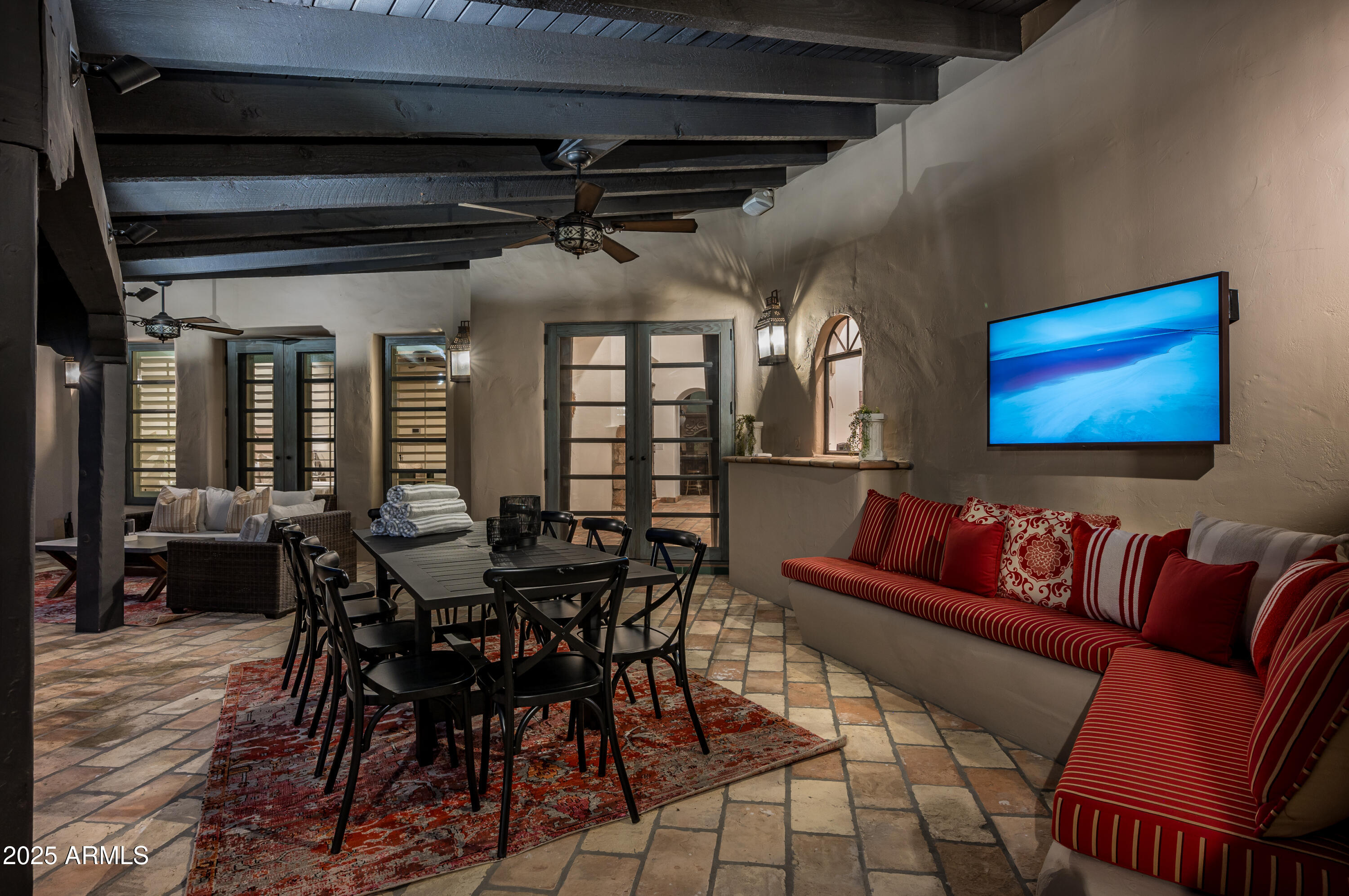 CINCO SOLES - Residential