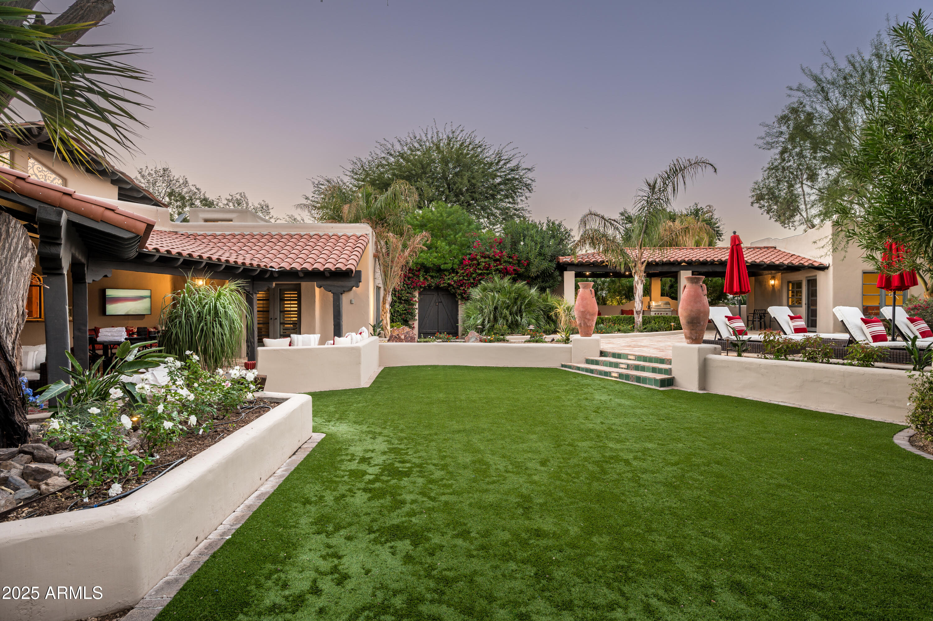 CINCO SOLES - Residential