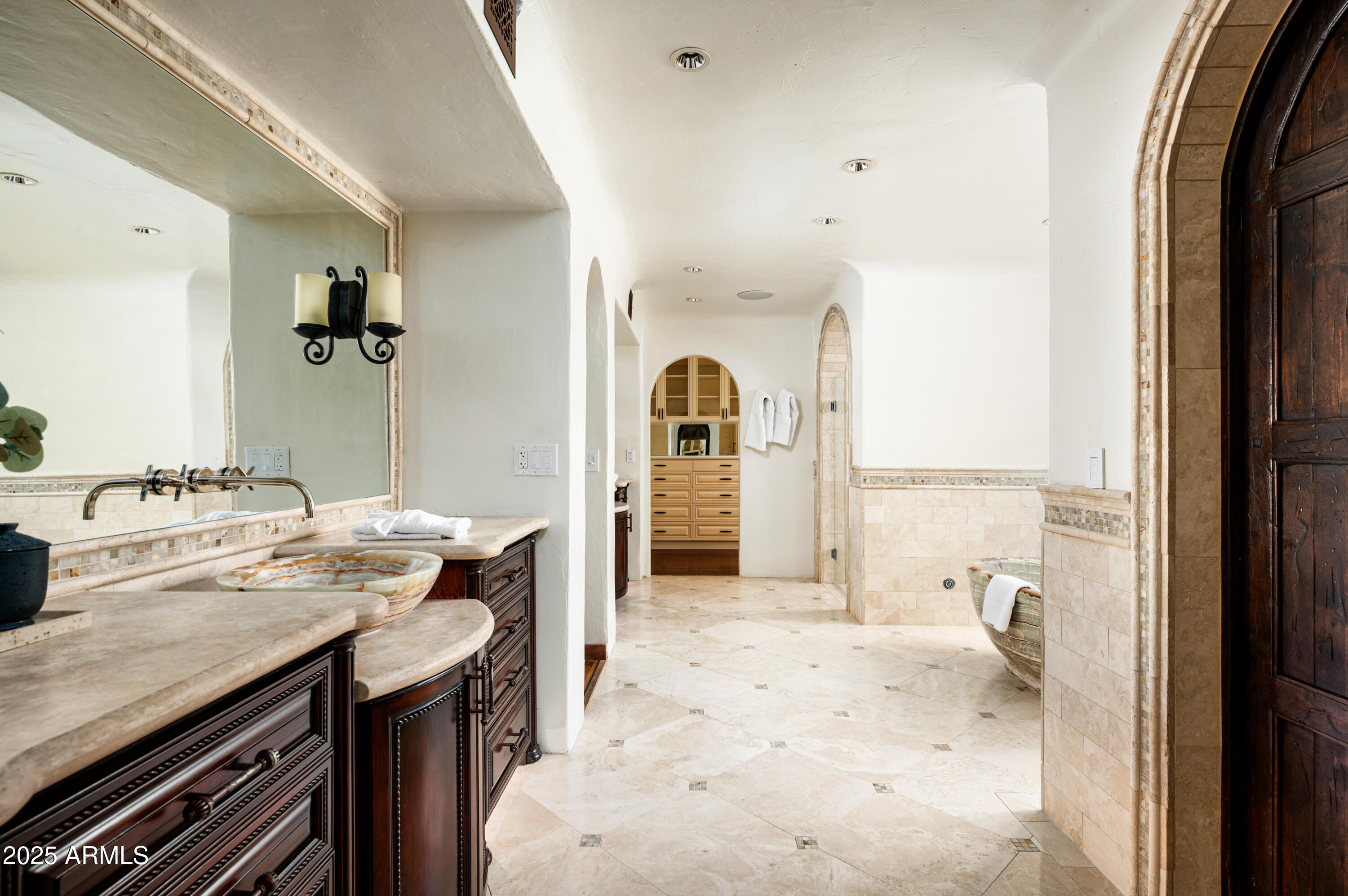 CINCO SOLES - Residential