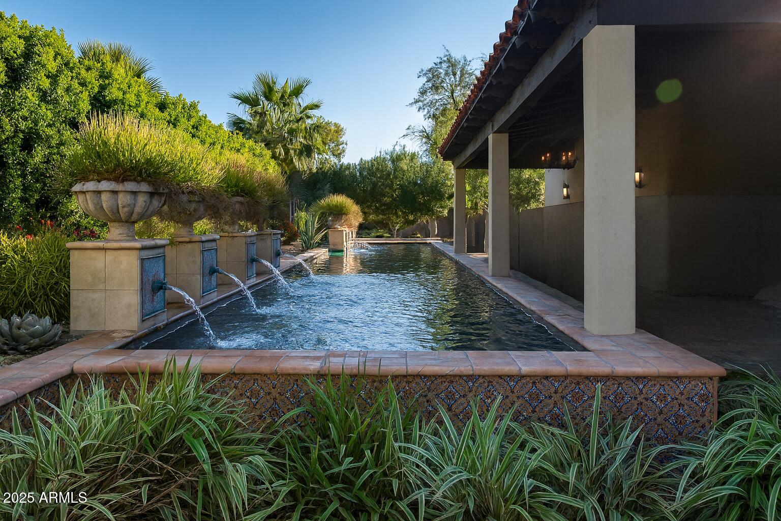 CINCO SOLES - Residential
