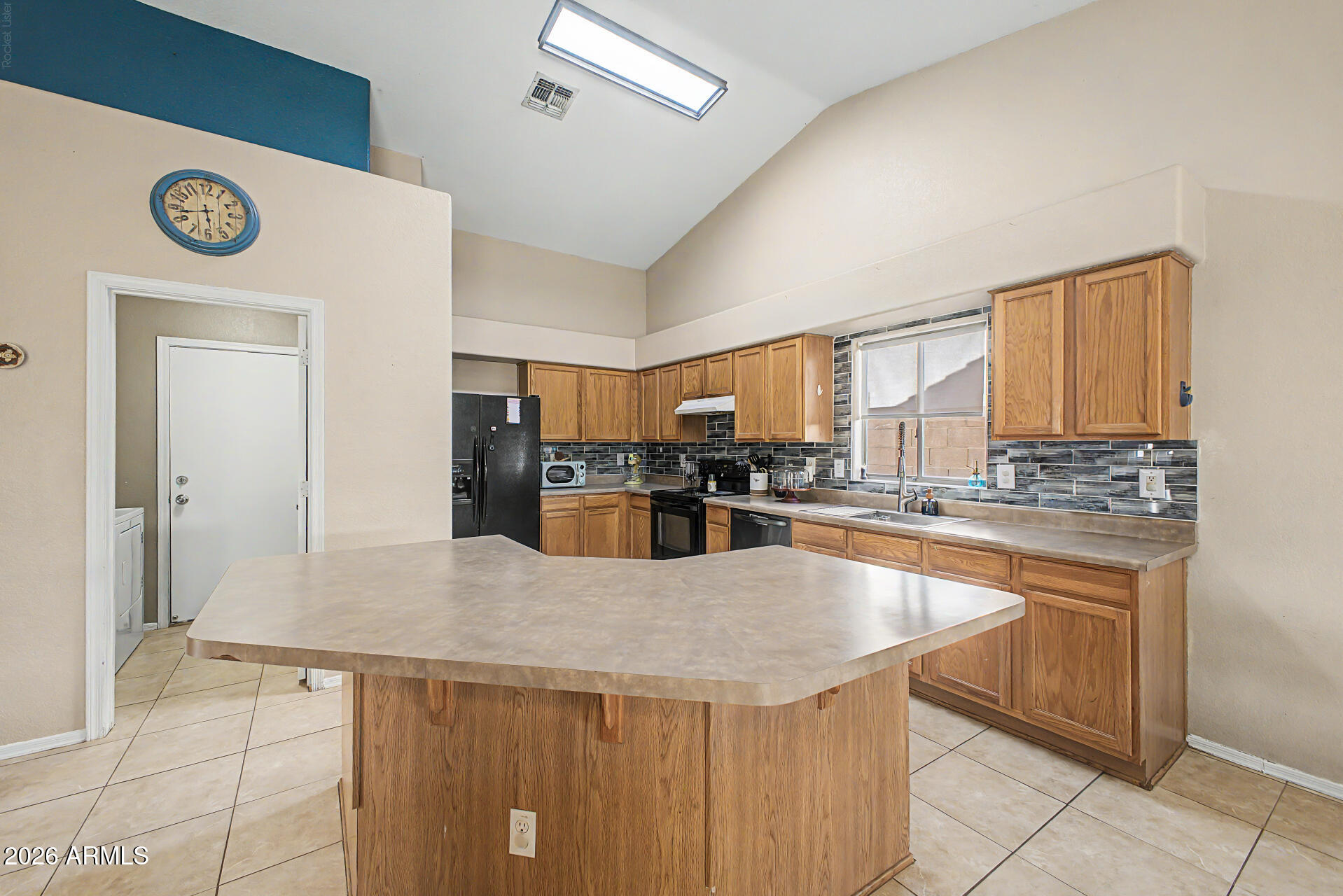 DAVE BROWN AT DYSART AND THUNDERBIRD - Residential