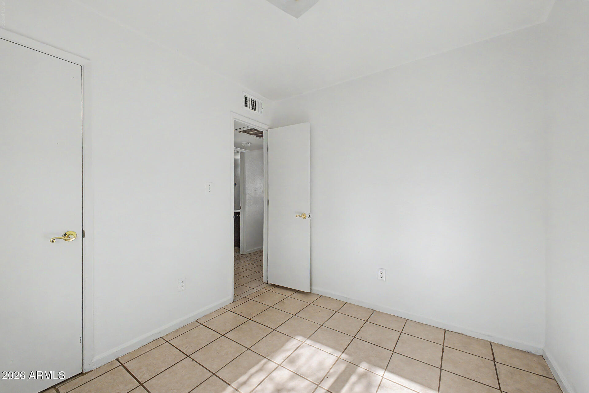 URBAN NON-SUBDIV - Residential Lease