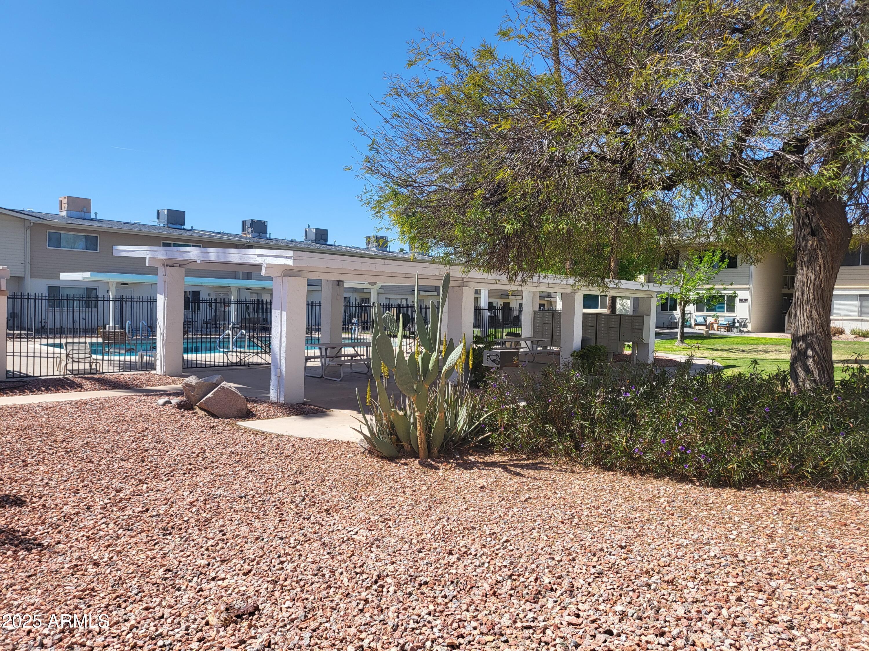 SCOTTSDALE EAST HOMES - Residential