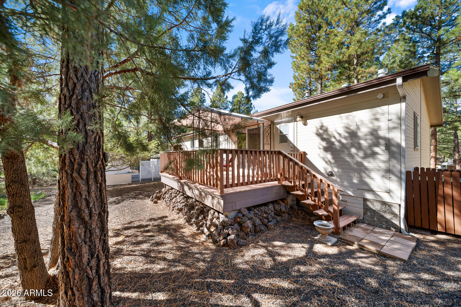 Hacienda Pines - Residential