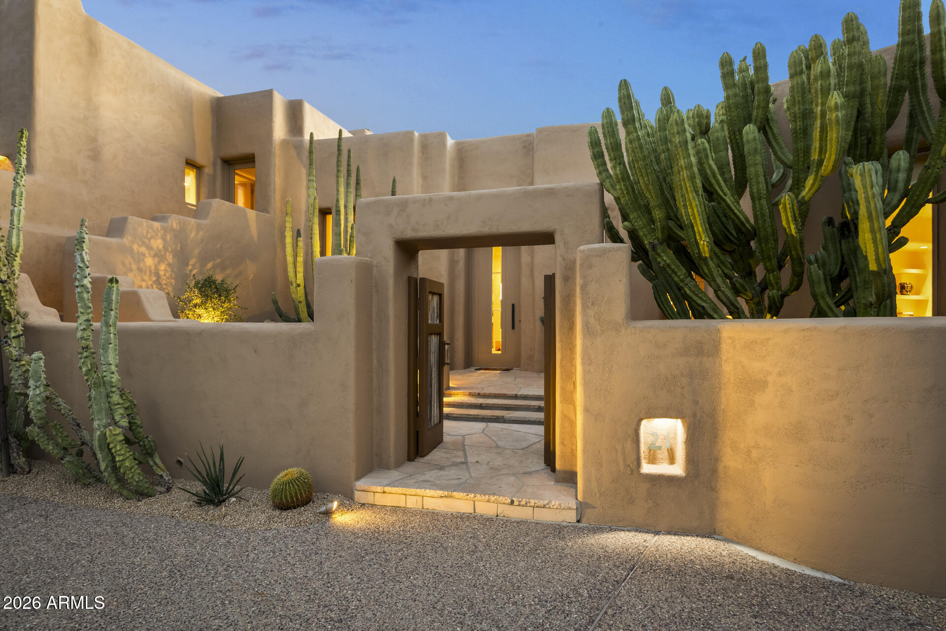 BOULDERS ADOBES DE LA TIERRA - Residential