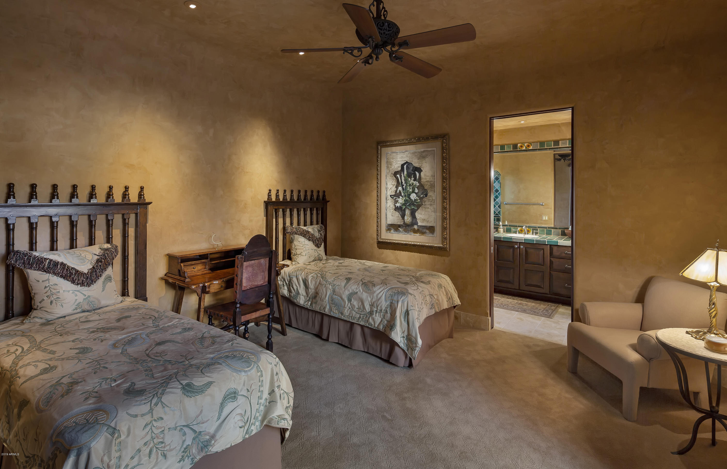 WHISPER ROCK - Residential