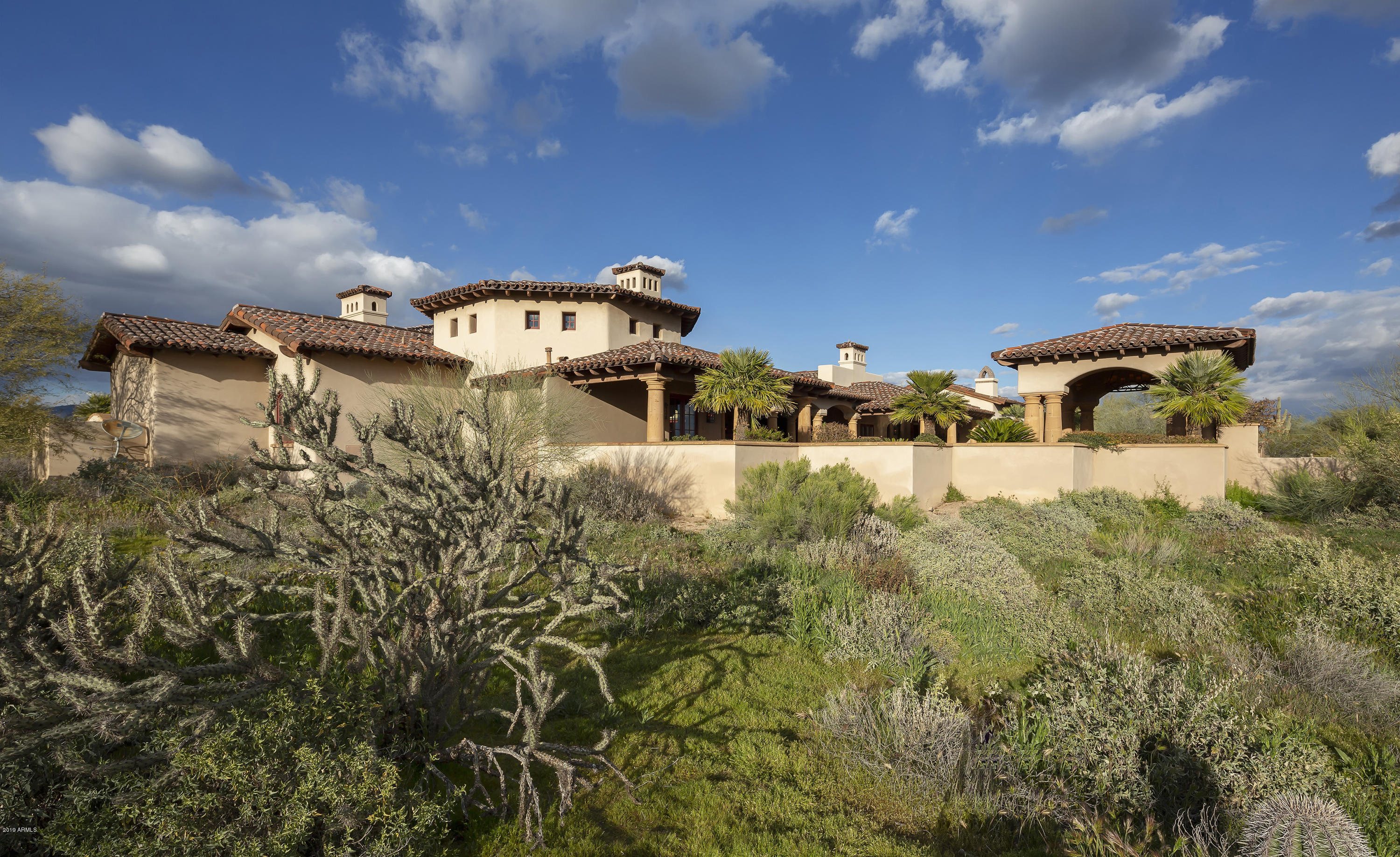 WHISPER ROCK - Residential