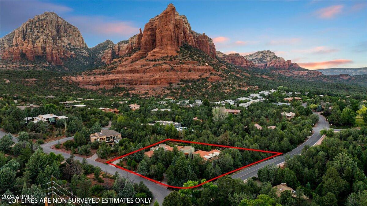 SHADOW ROCK - Residential