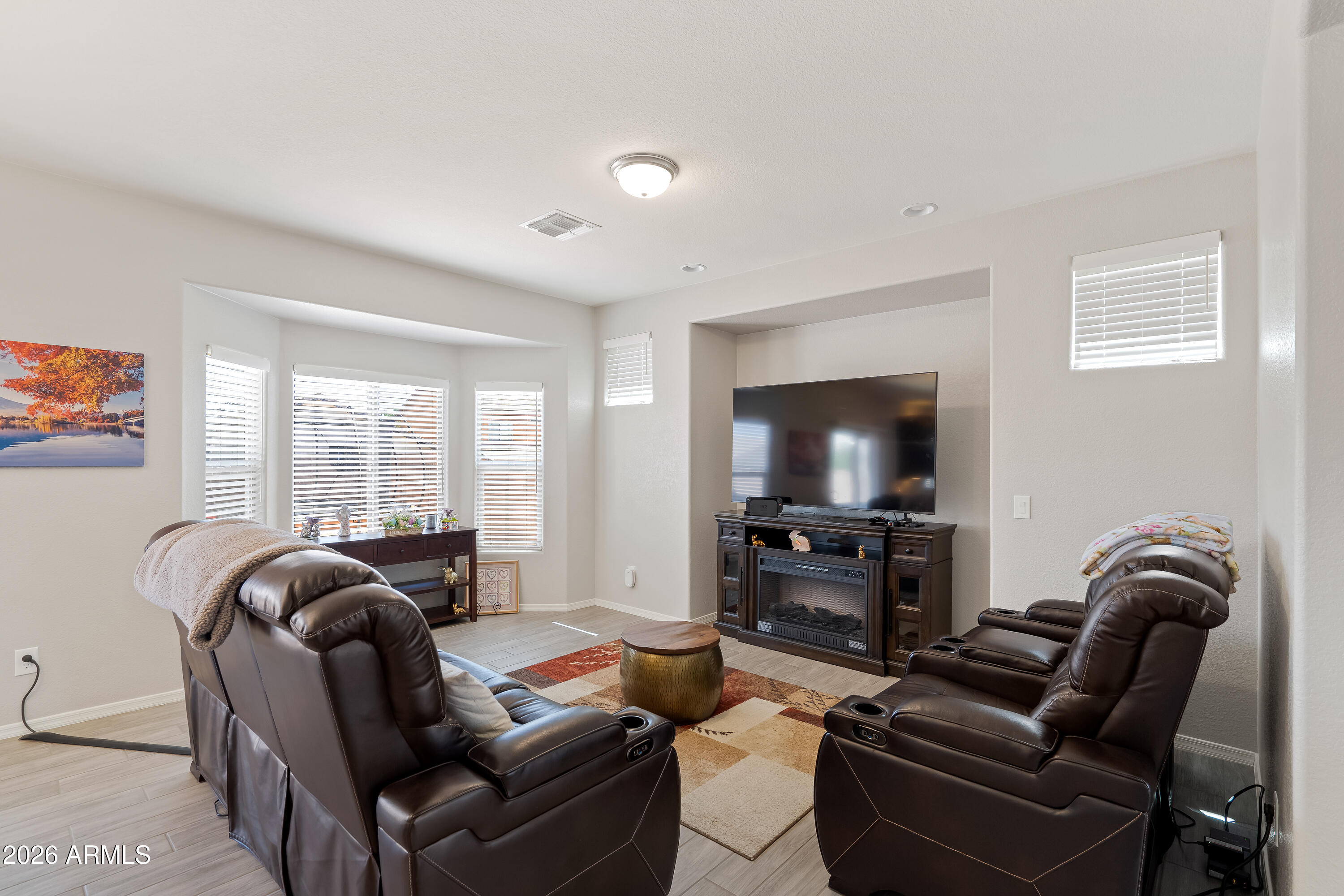HOLIDAY AT PUEBLO DEL SOL PHASE 5B - Residential Lease