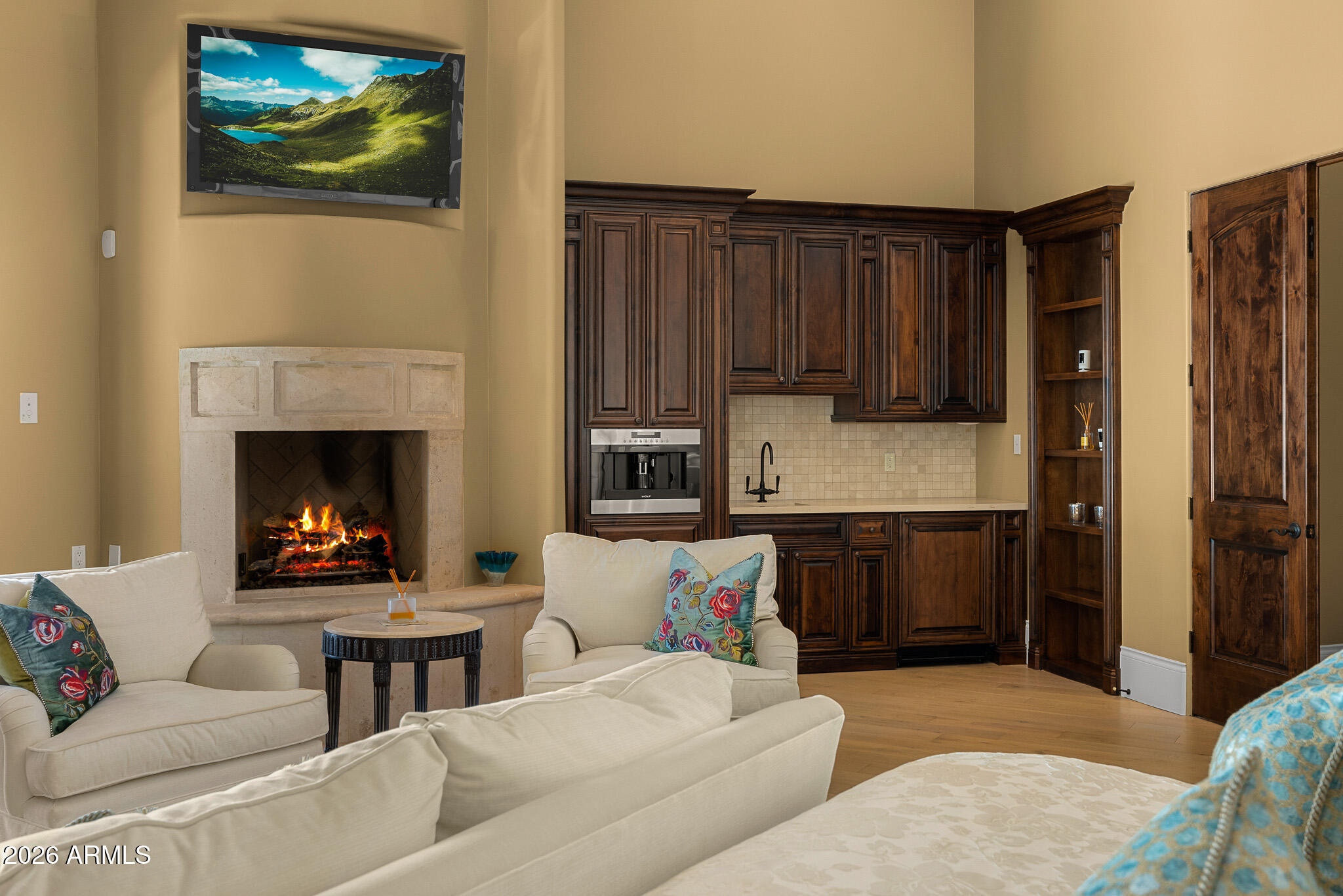 HUMMINGBIRD PLACE - Residential