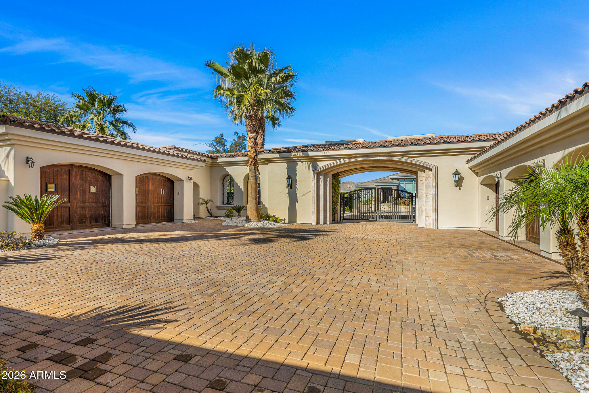 HUMMINGBIRD PLACE - Residential