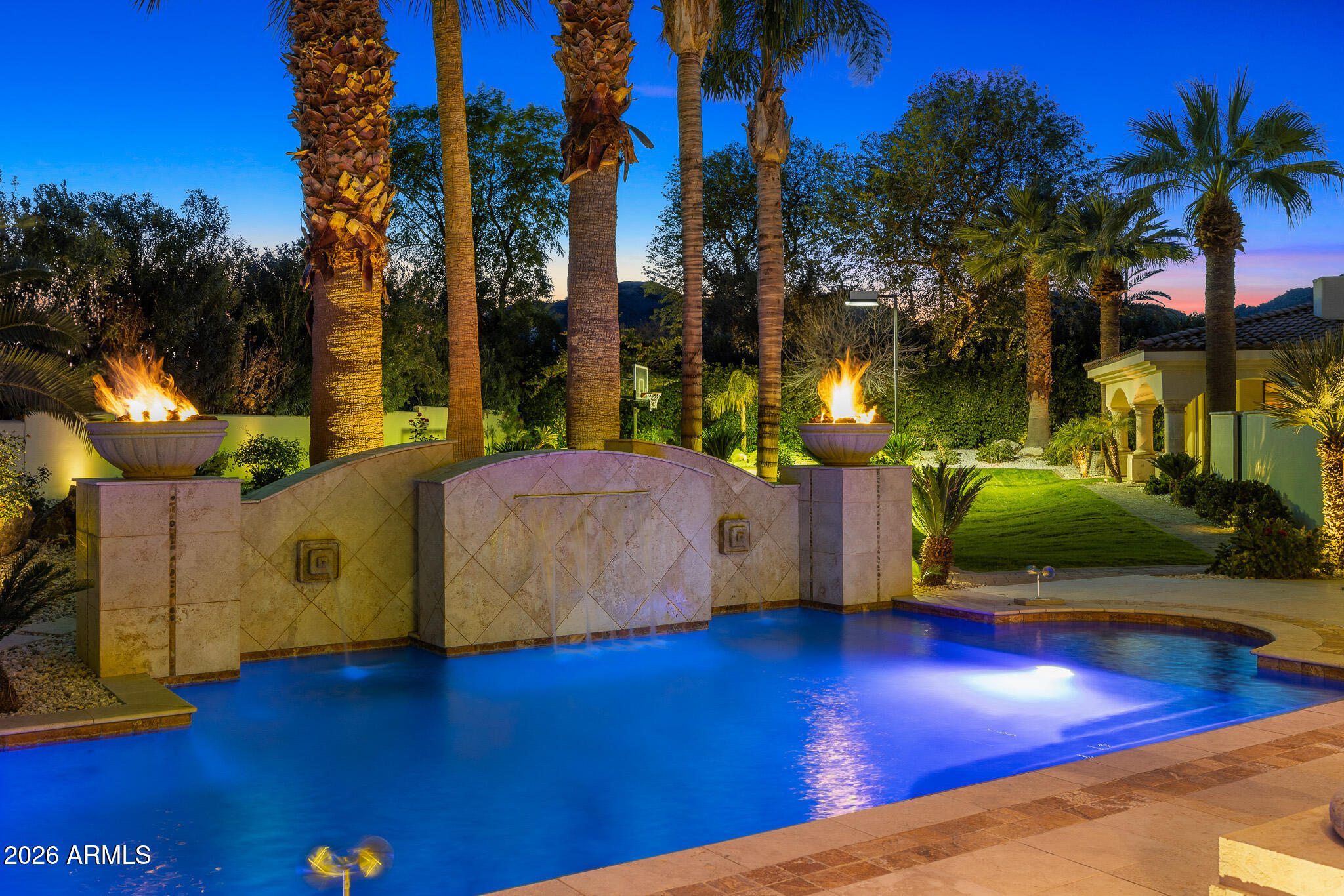 HUMMINGBIRD PLACE - Residential