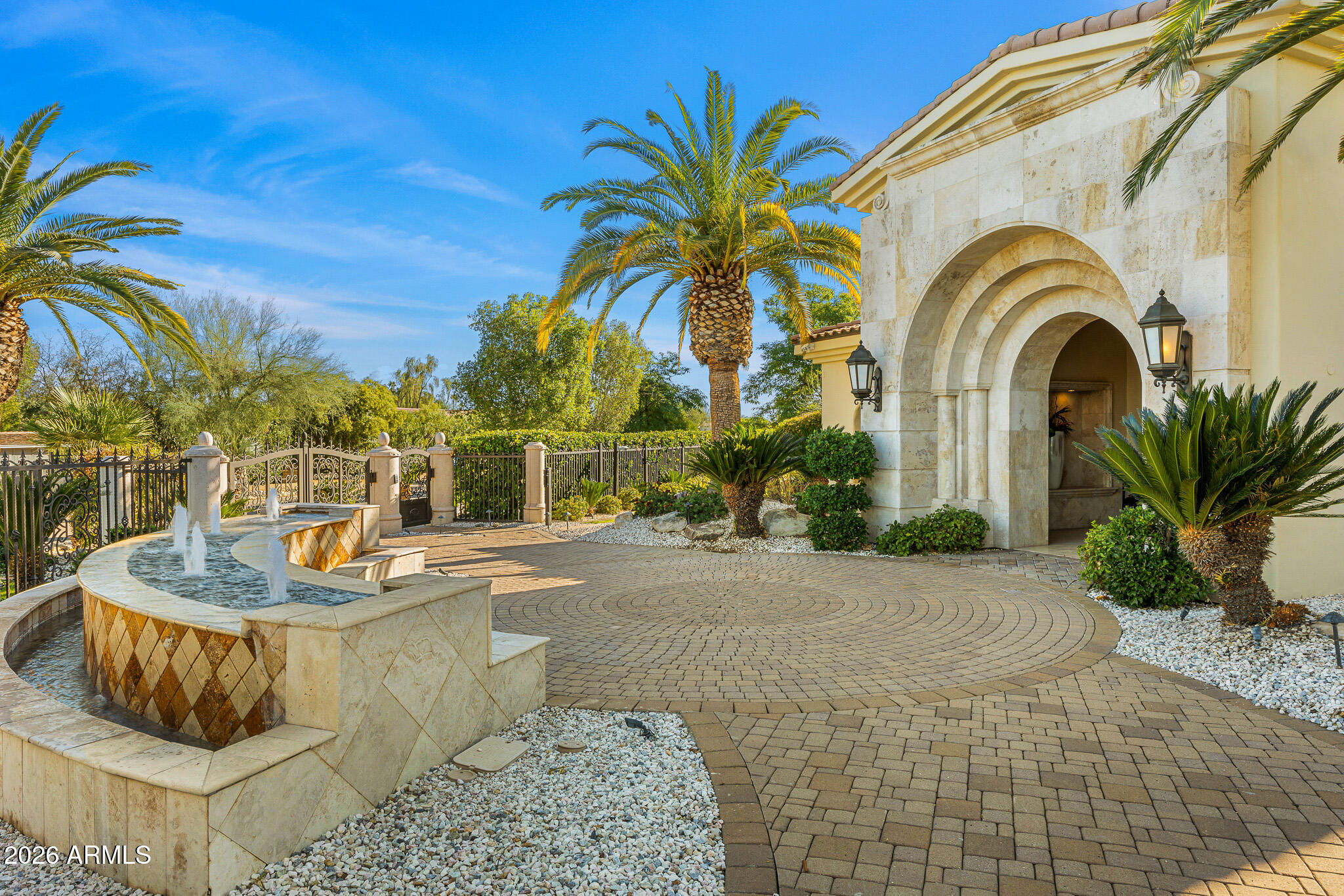 HUMMINGBIRD PLACE - Residential
