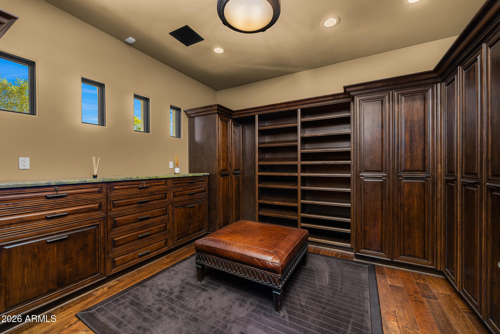 HUMMINGBIRD PLACE - Residential