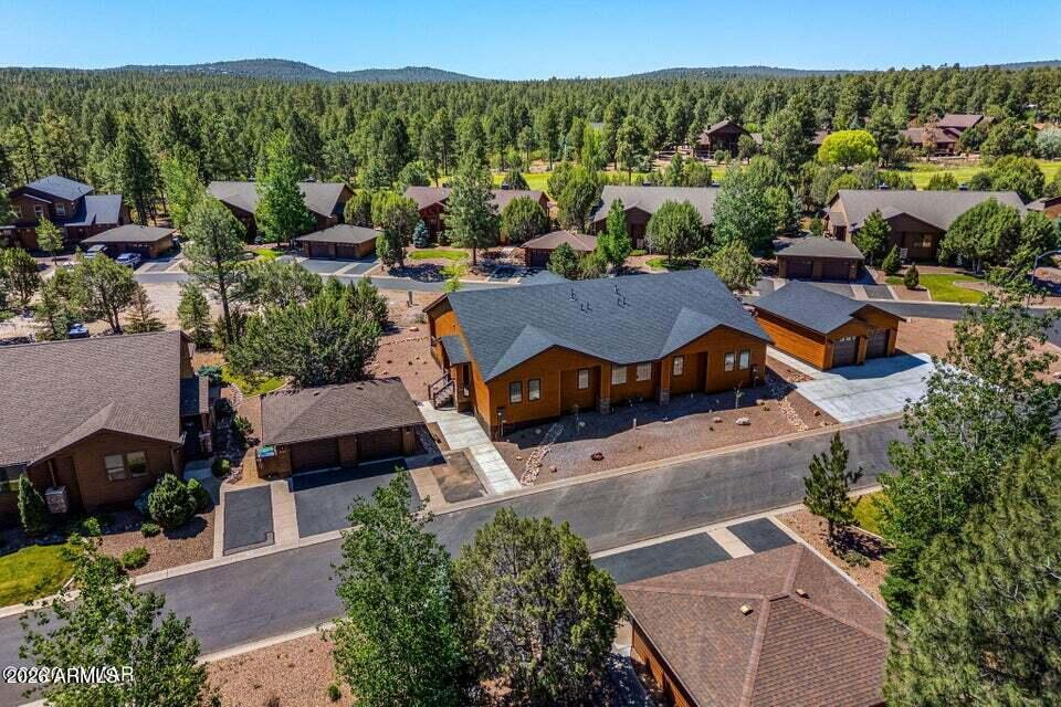 THE RETREAT VILLAS AT BISON CROSSING - Residential