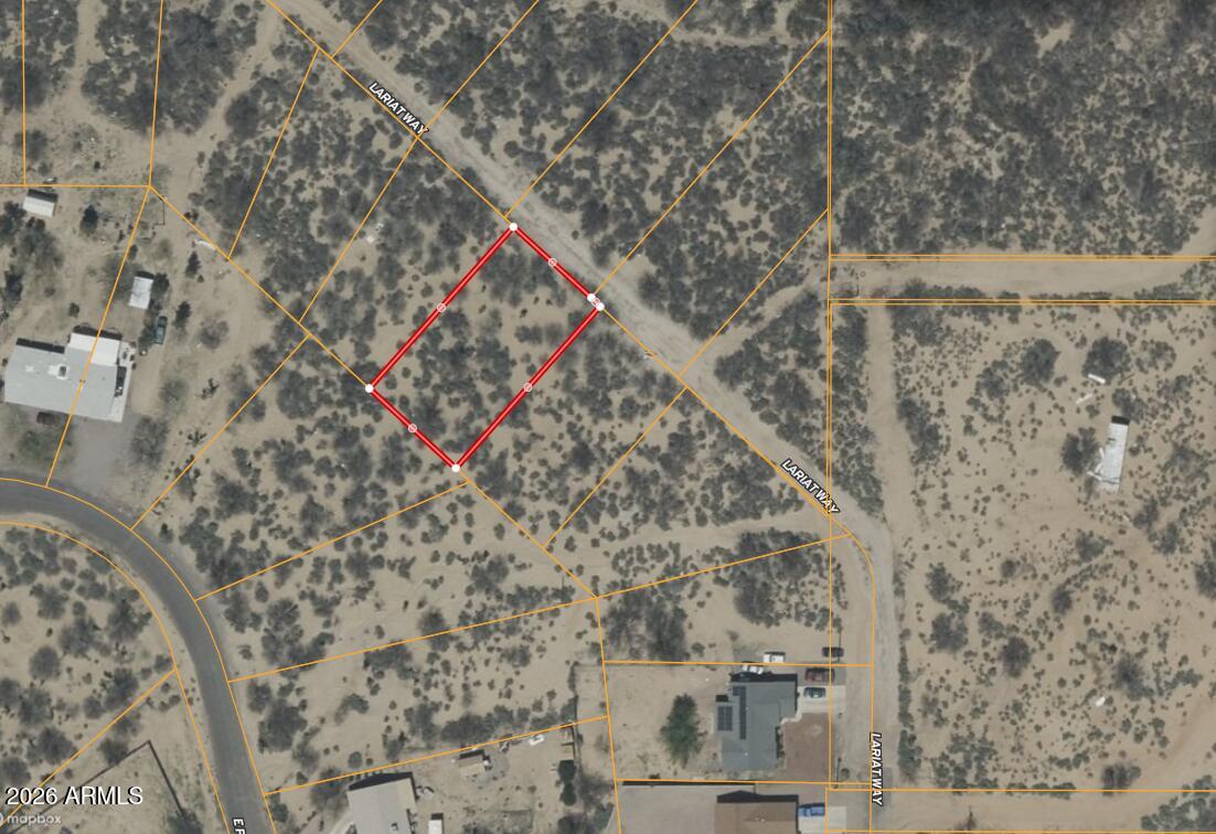 Perfect lot with gorgeous mountain views for a new home or investment just outside of Safford, with utilities available.