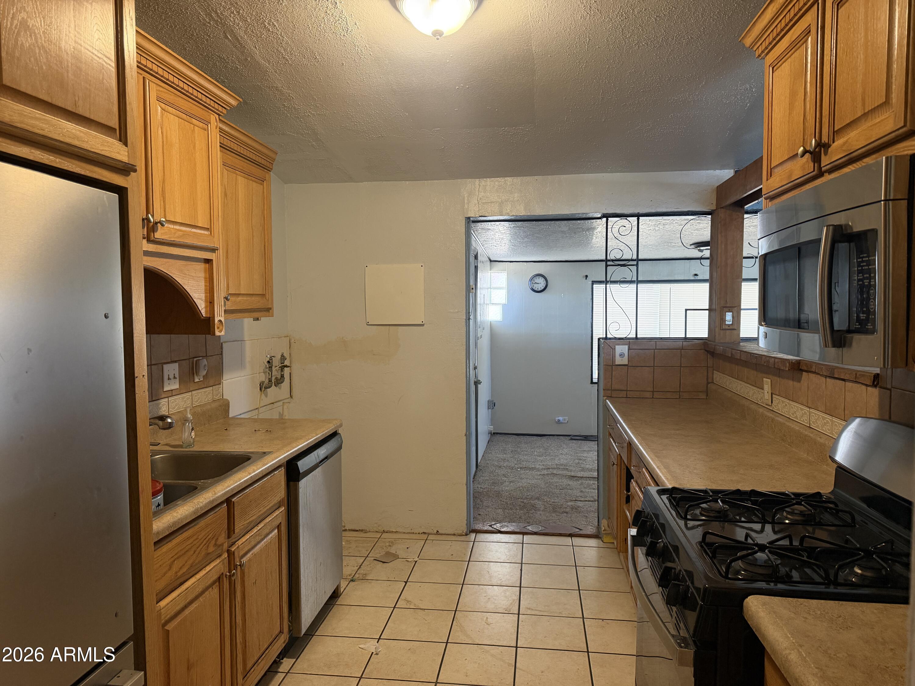 GARDEN CANYON 2 - Residential